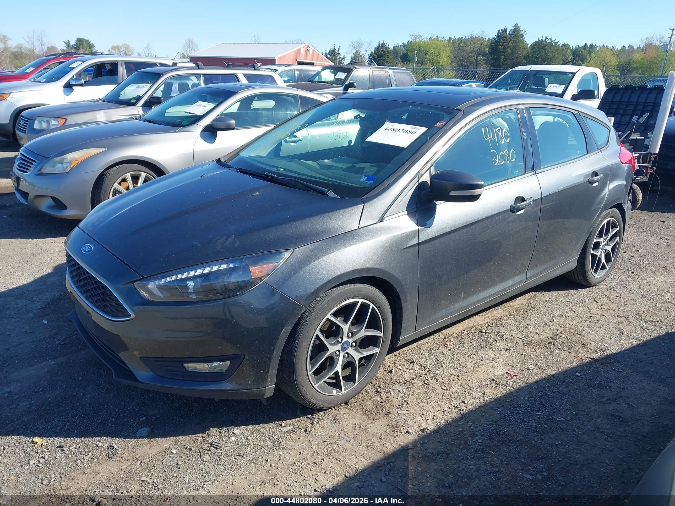 FORD FOCUS image 2
