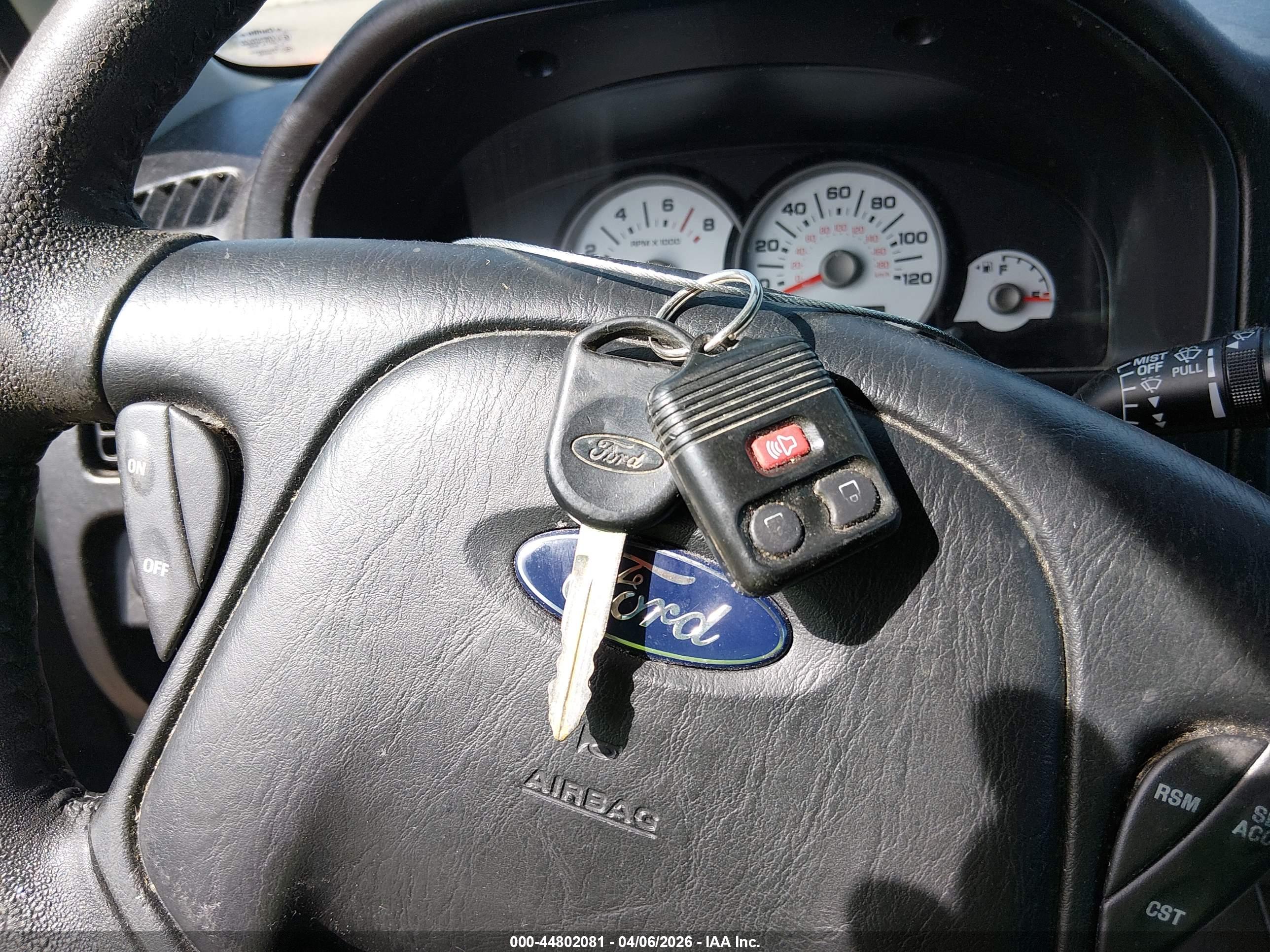 FORD ESCAPE image 11