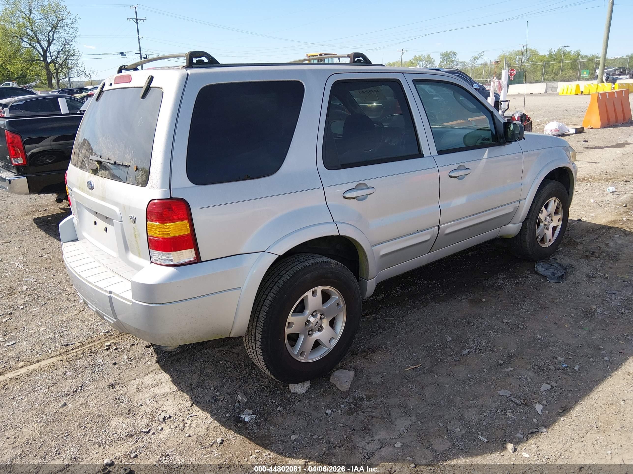 FORD ESCAPE image 4