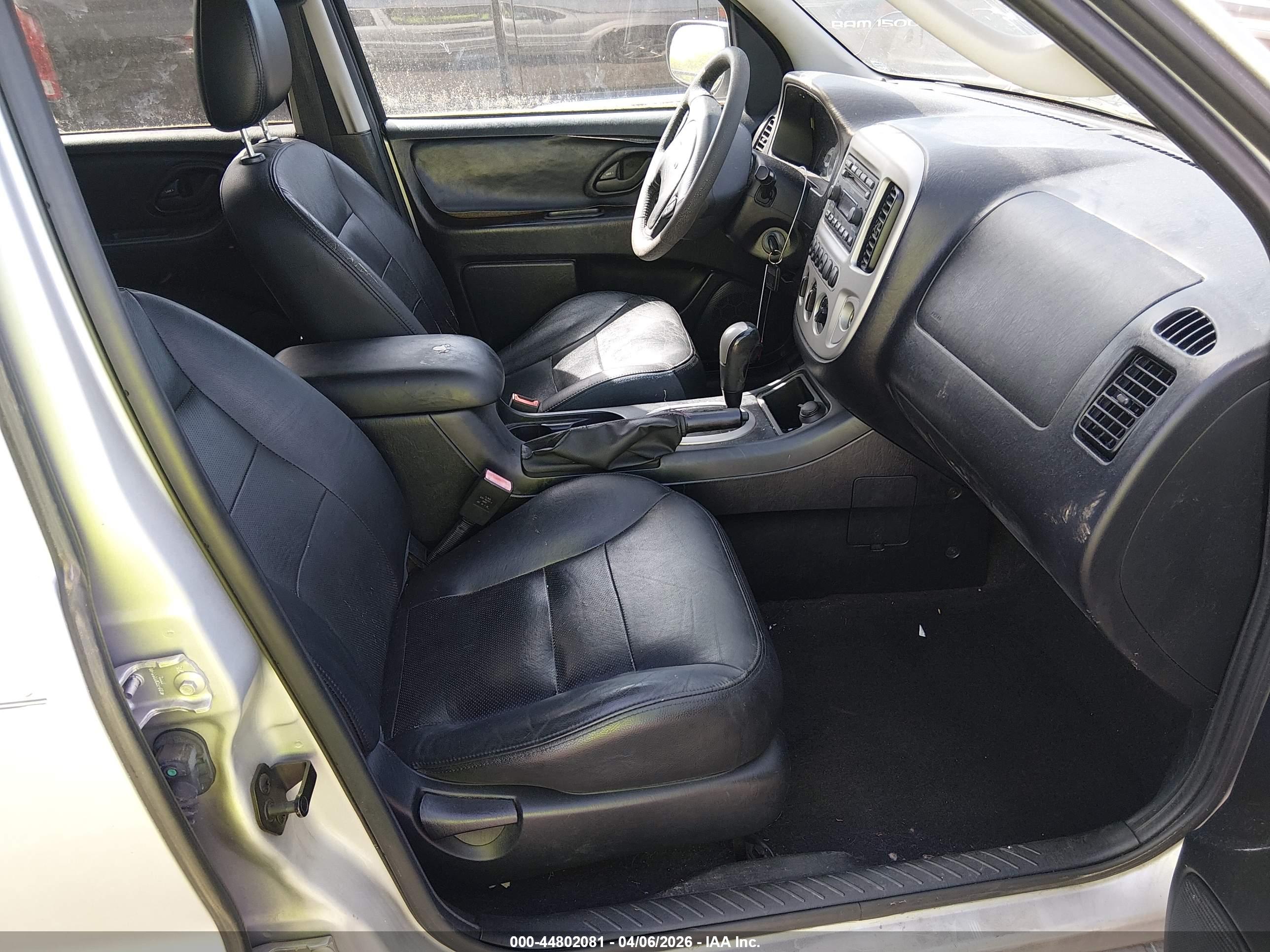 FORD ESCAPE image 5