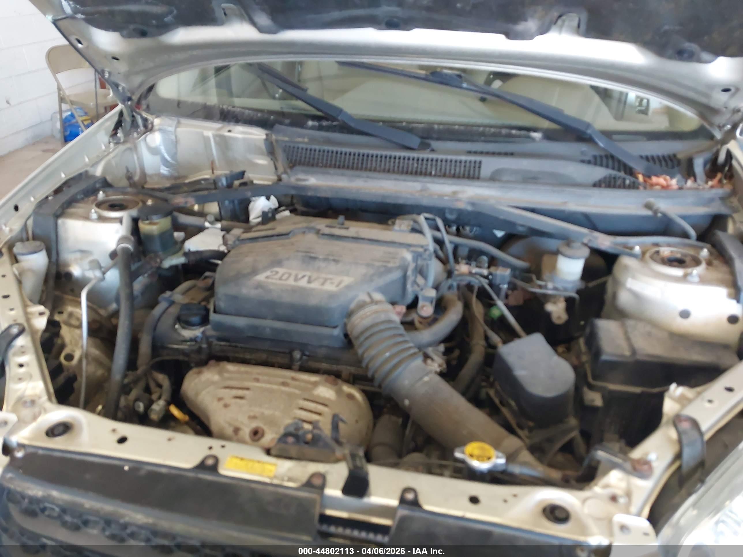 TOYOTA RAV4 image 10