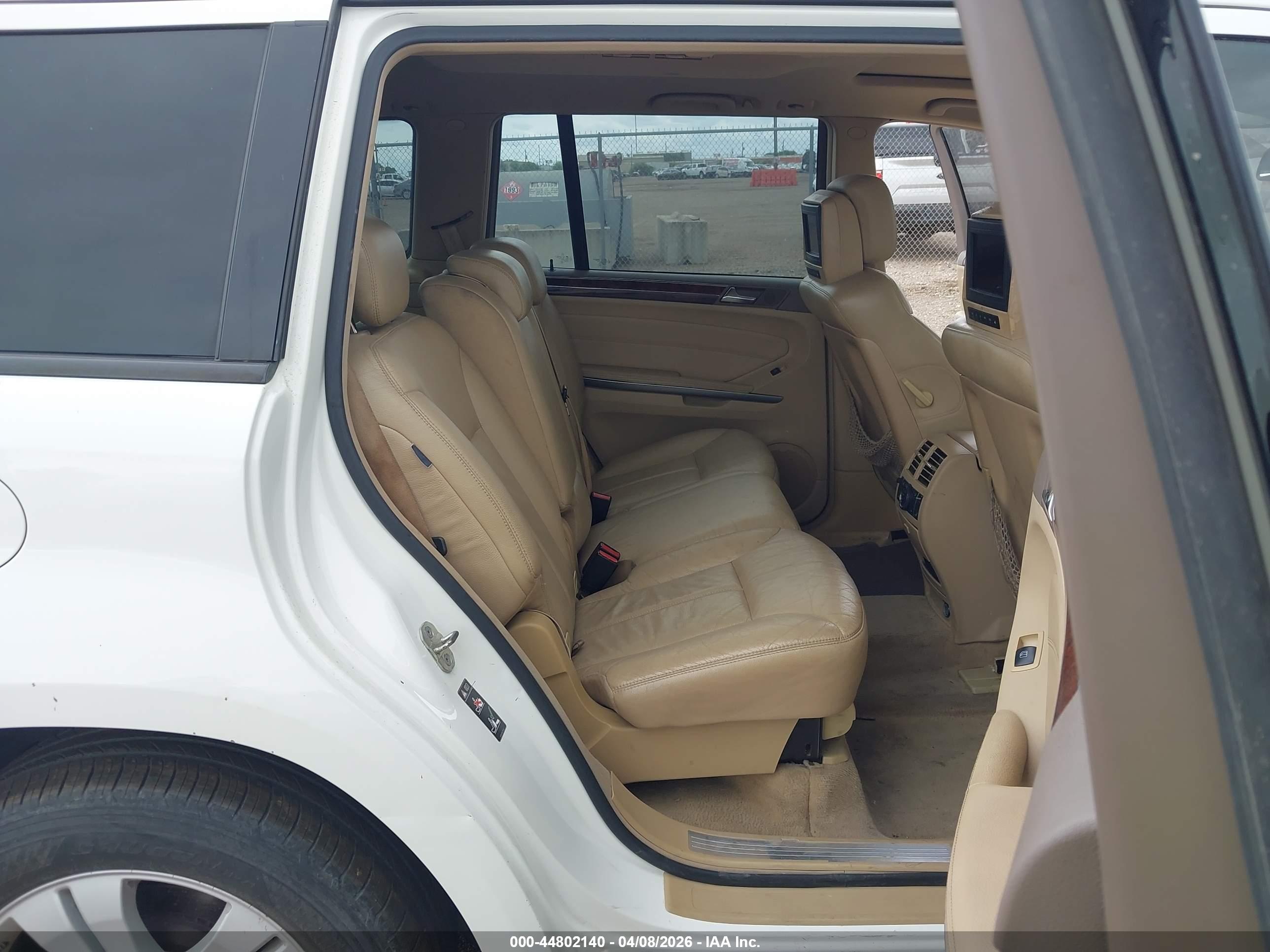 MERCEDES-BENZ GL image 8