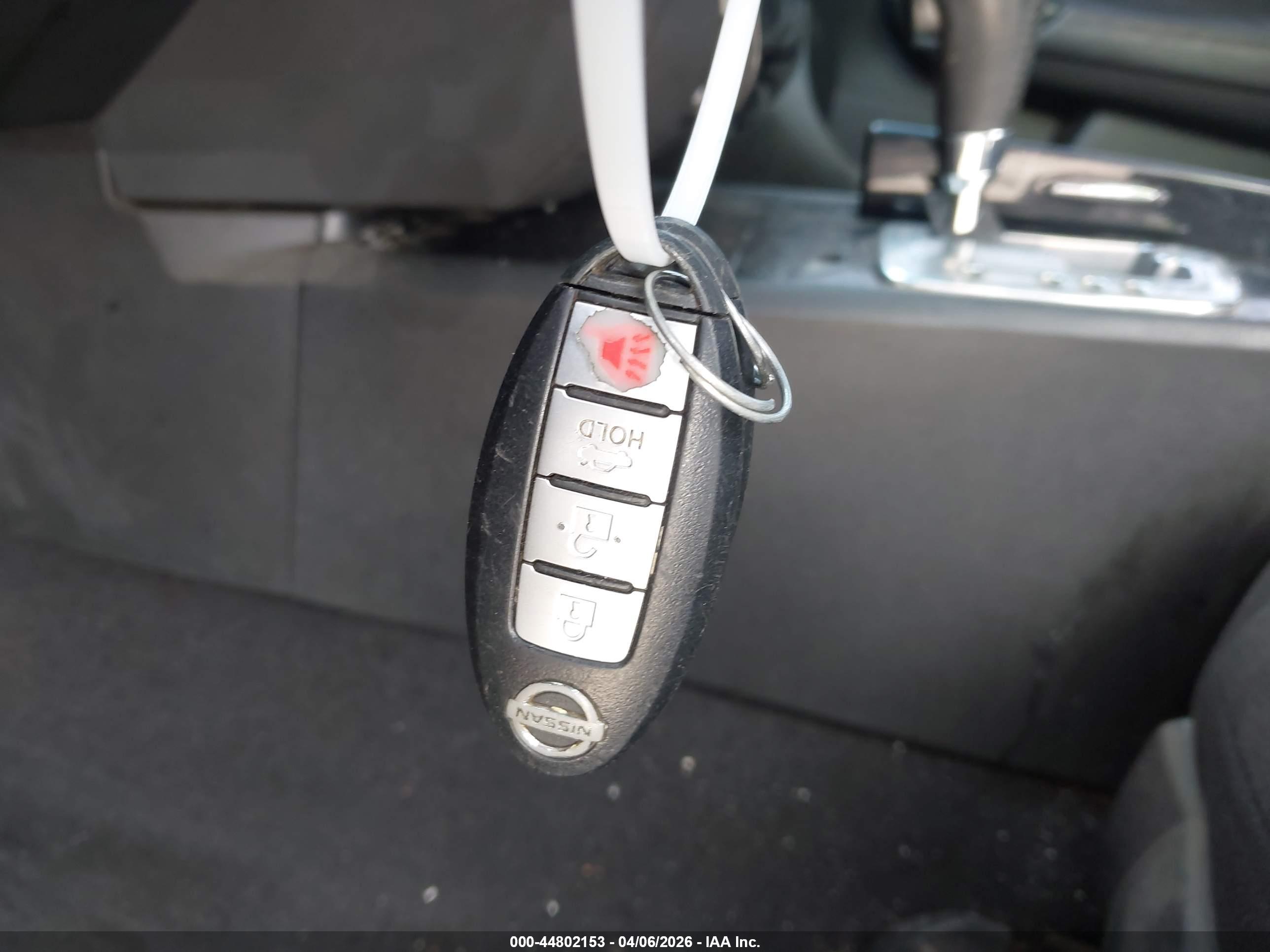 NISSAN MAXIMA image 11