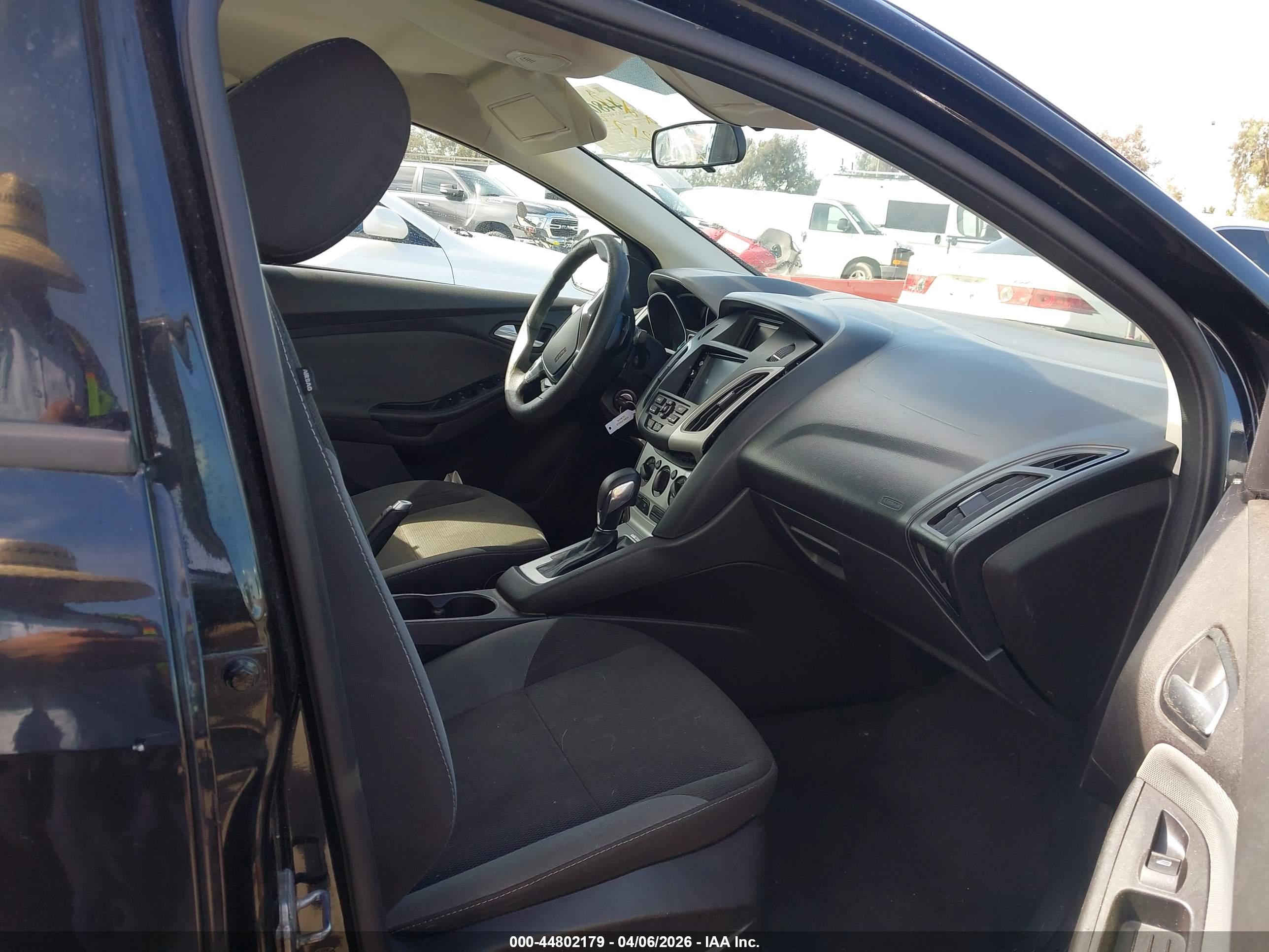 FORD FOCUS image 5