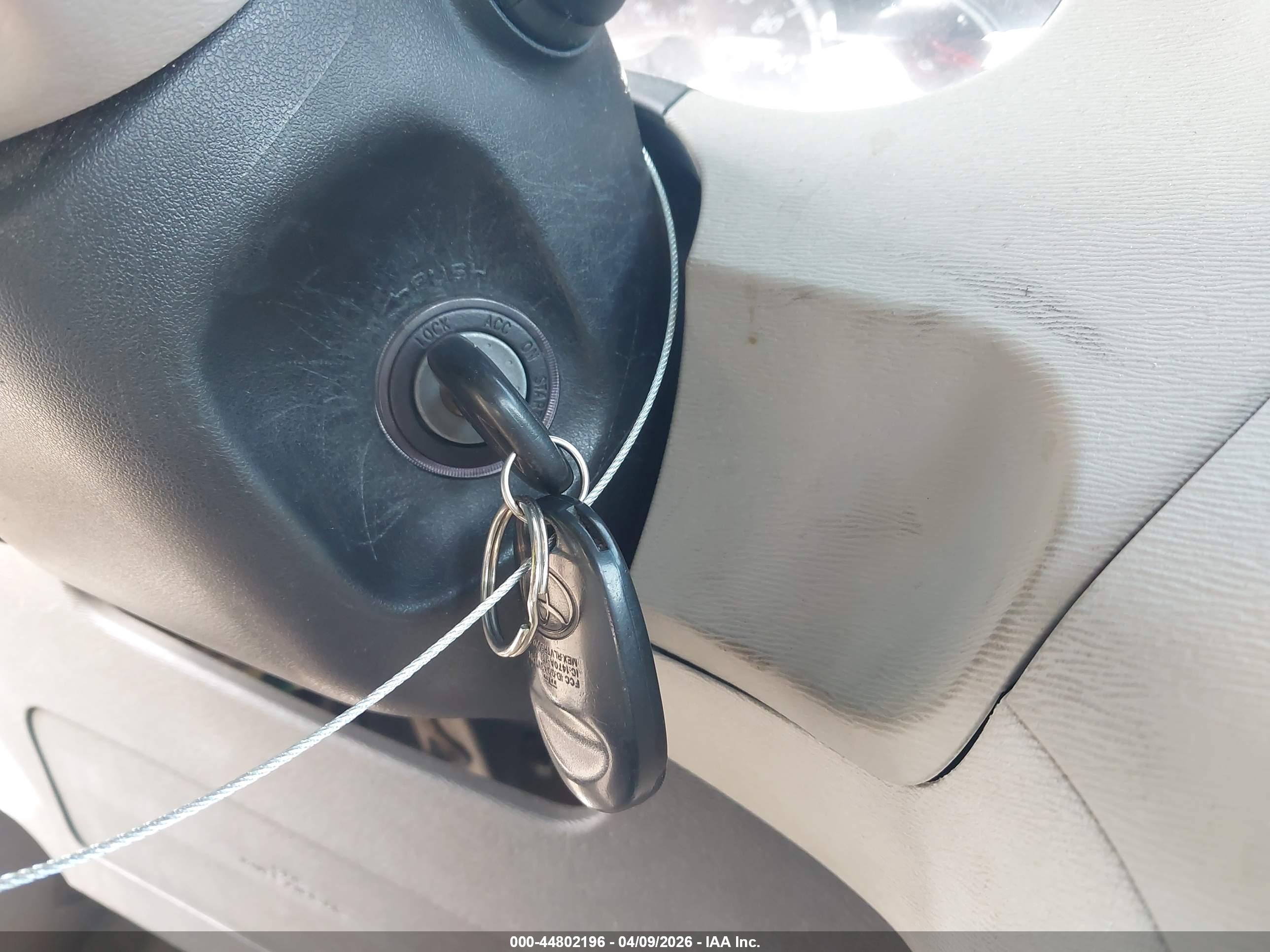 TOYOTA SIENNA image 11