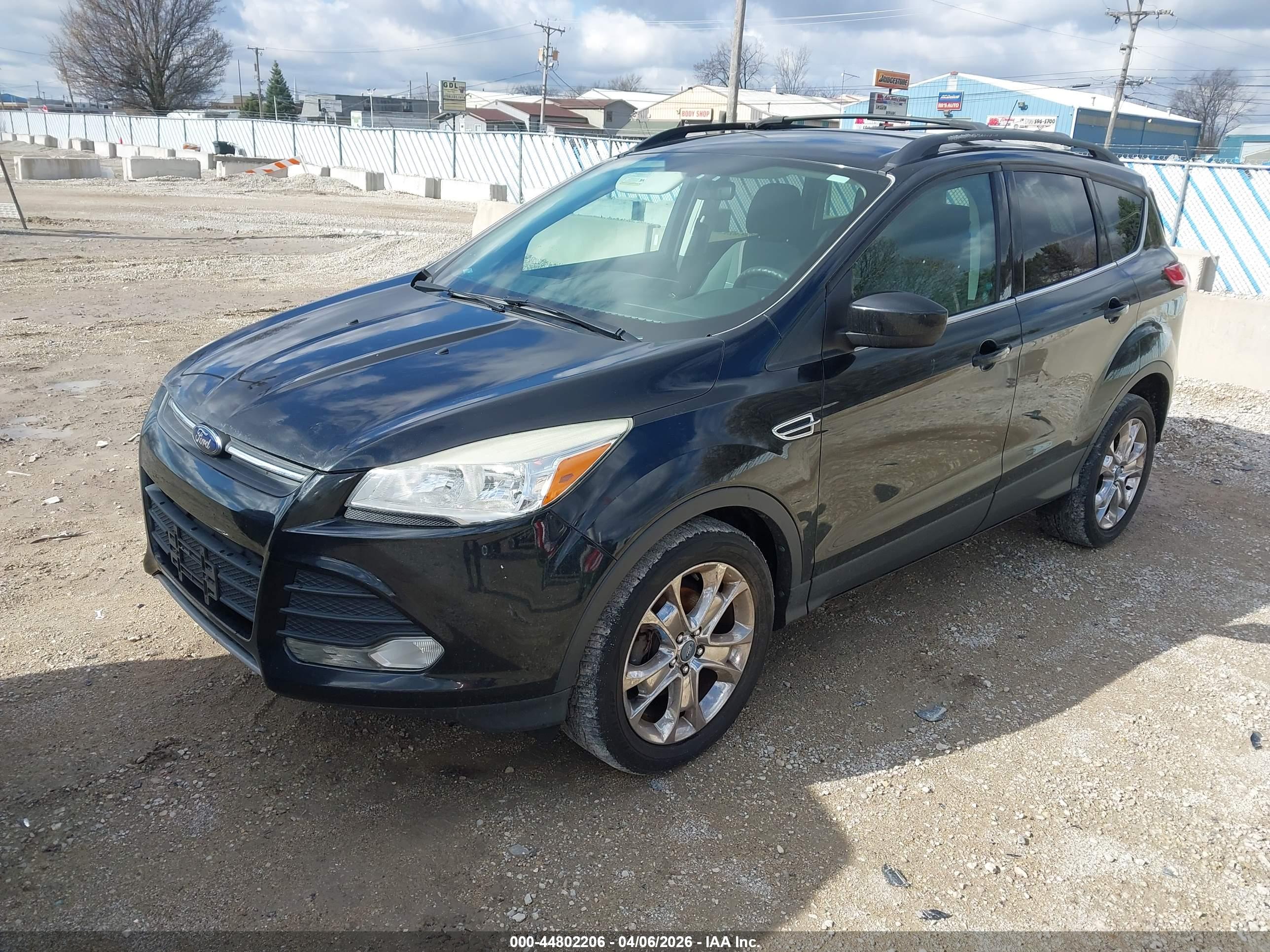 FORD ESCAPE image 2