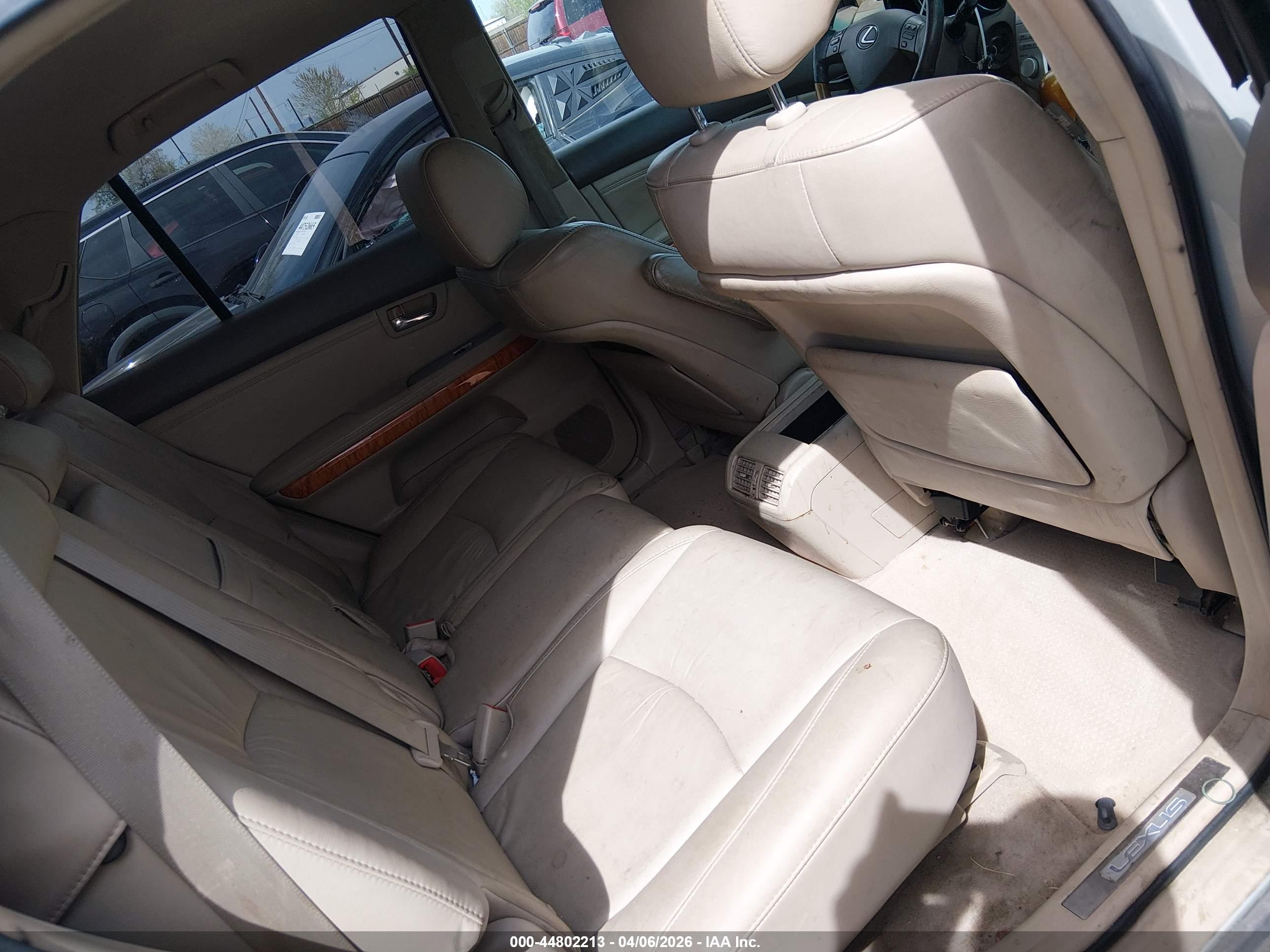 LEXUS RX image 8