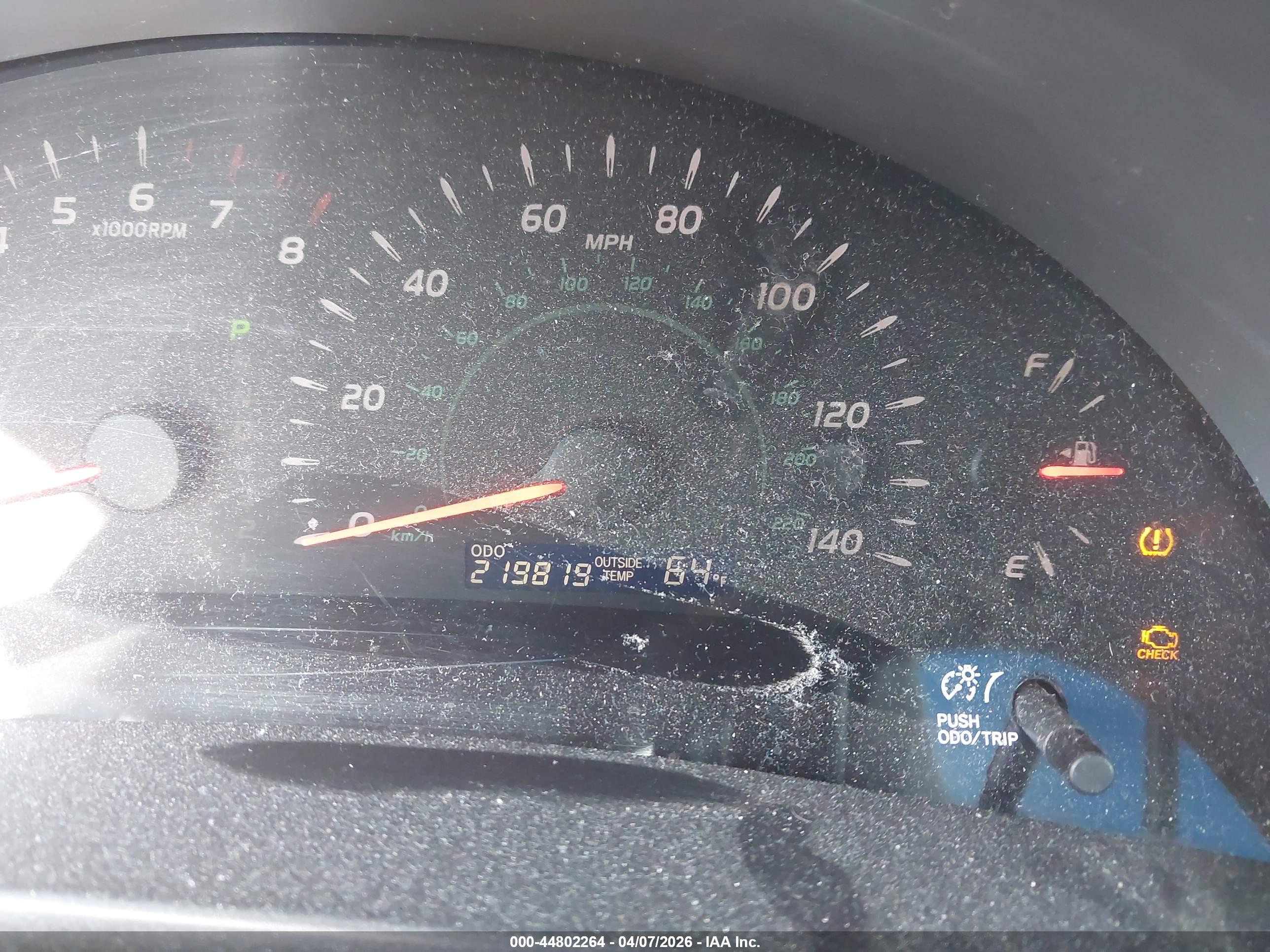 TOYOTA CAMRY image 7