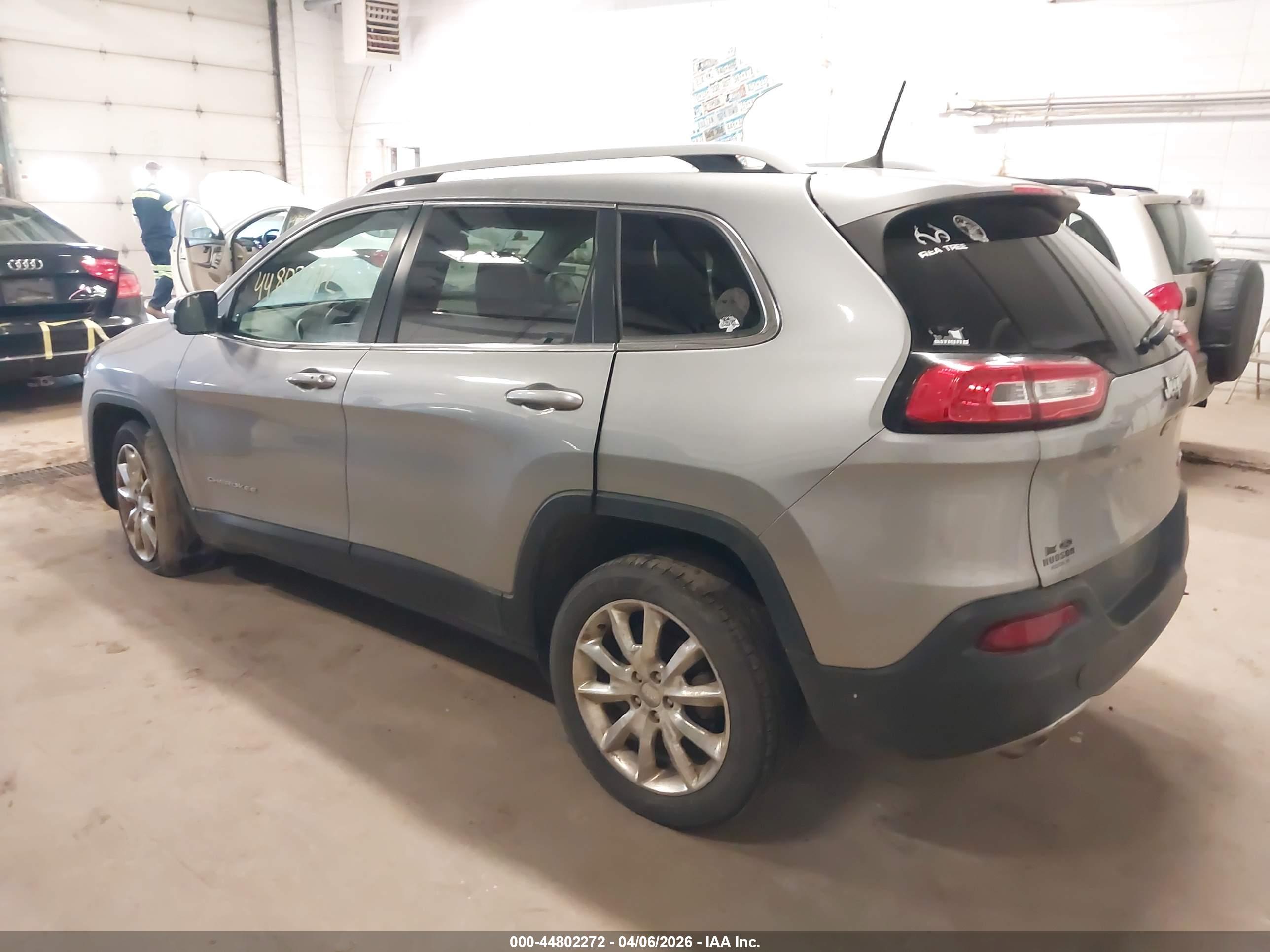 JEEP CHEROKEE image 3