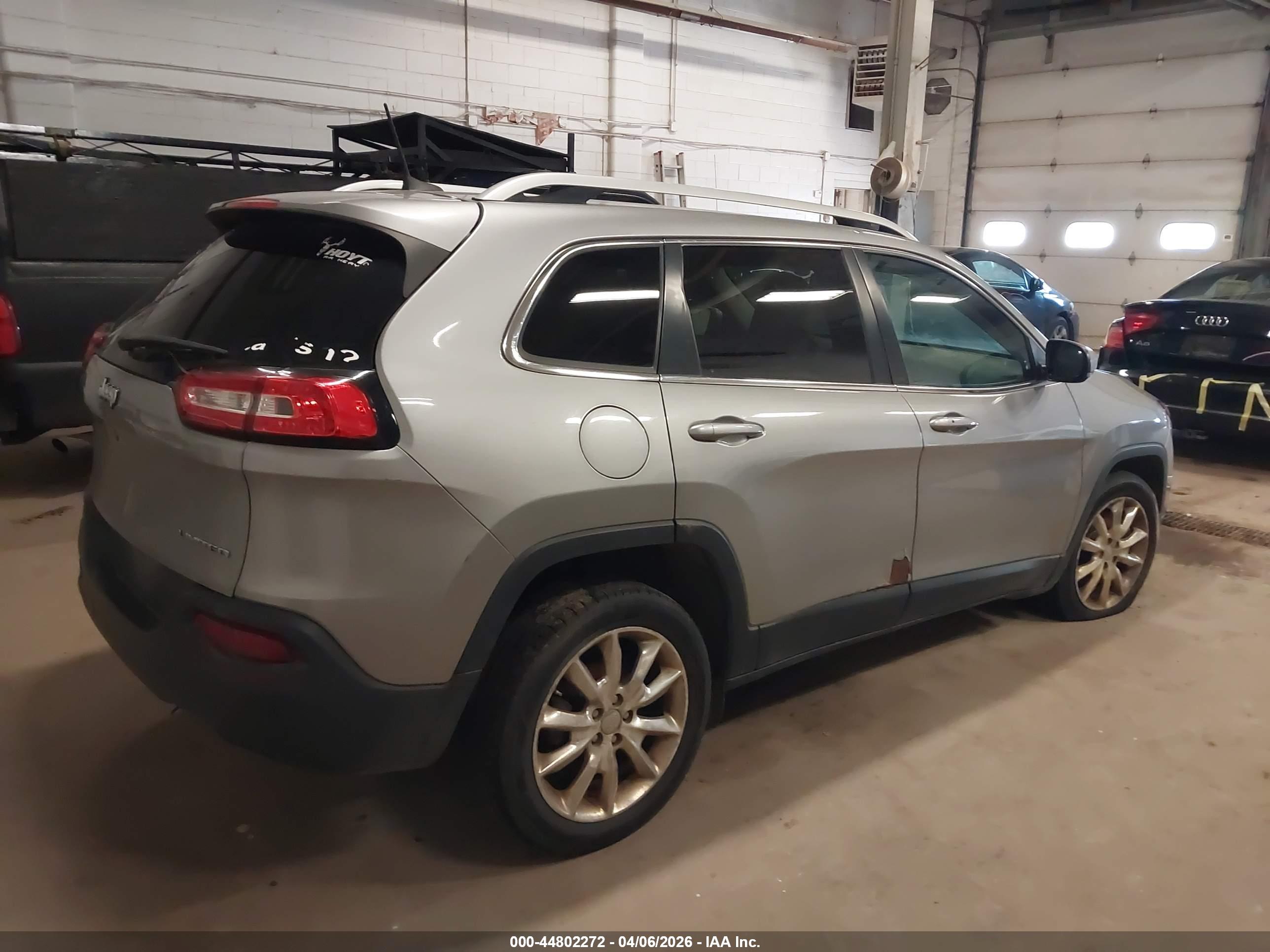 JEEP CHEROKEE image 4