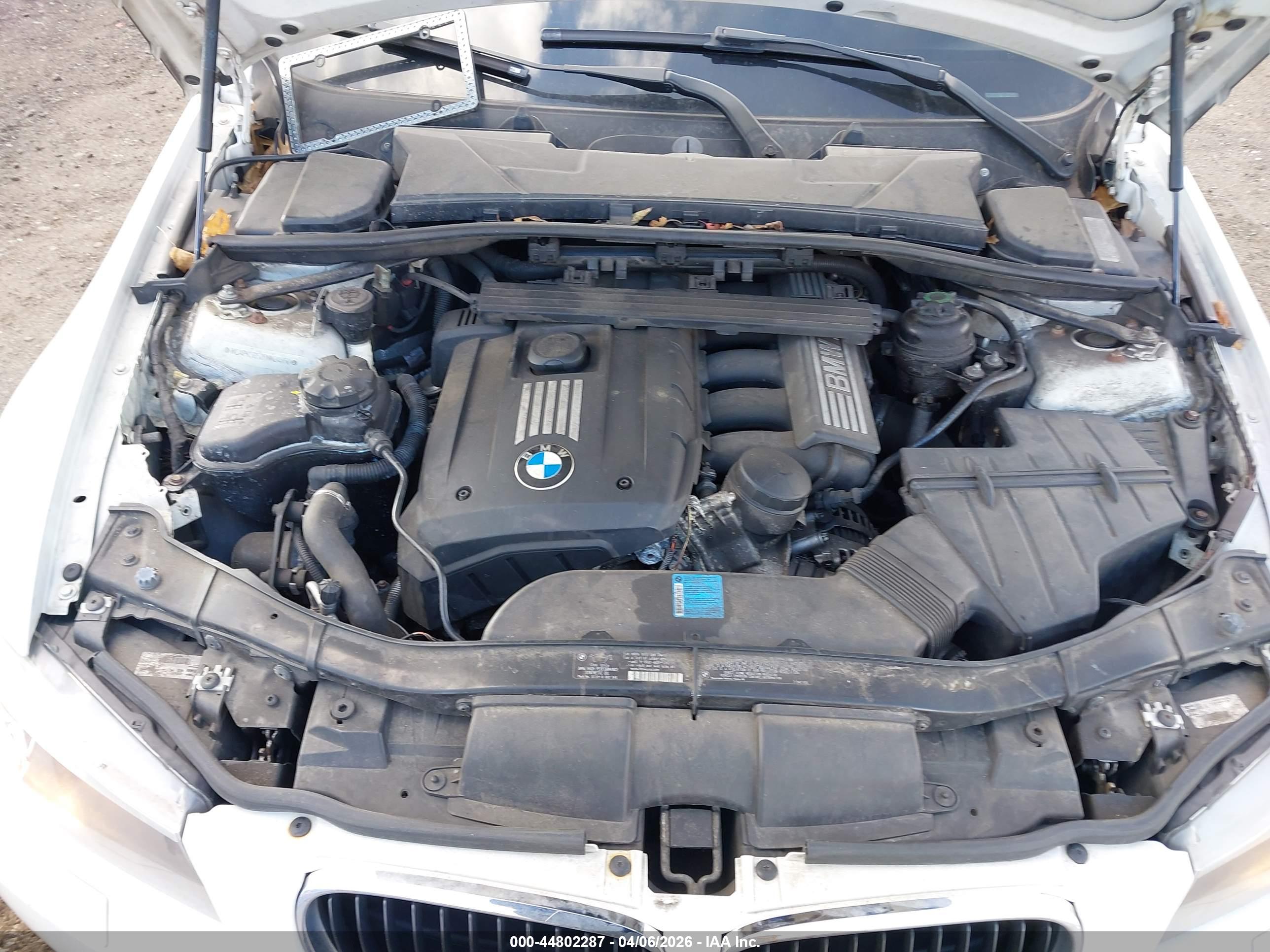 BMW 328I image 10