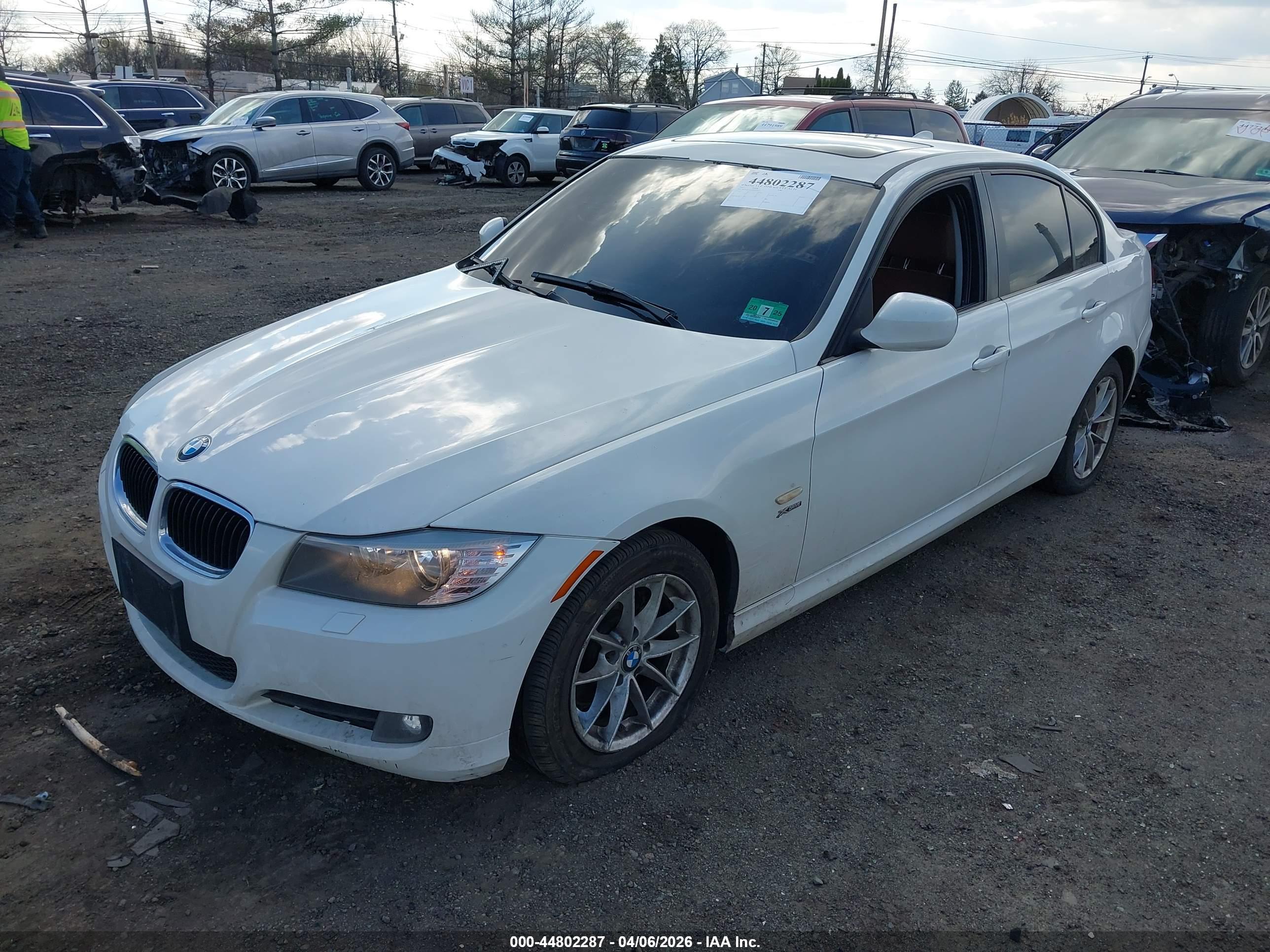 BMW 328I image 2