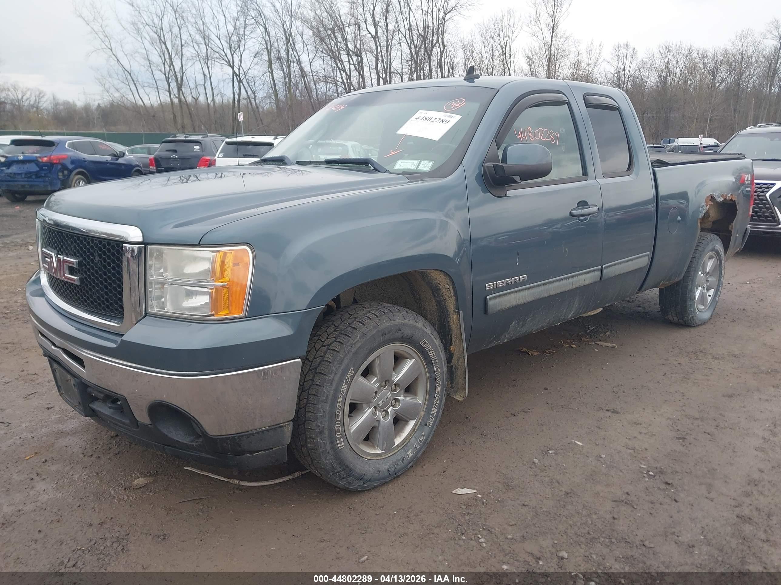 GMC SIERRA image 2