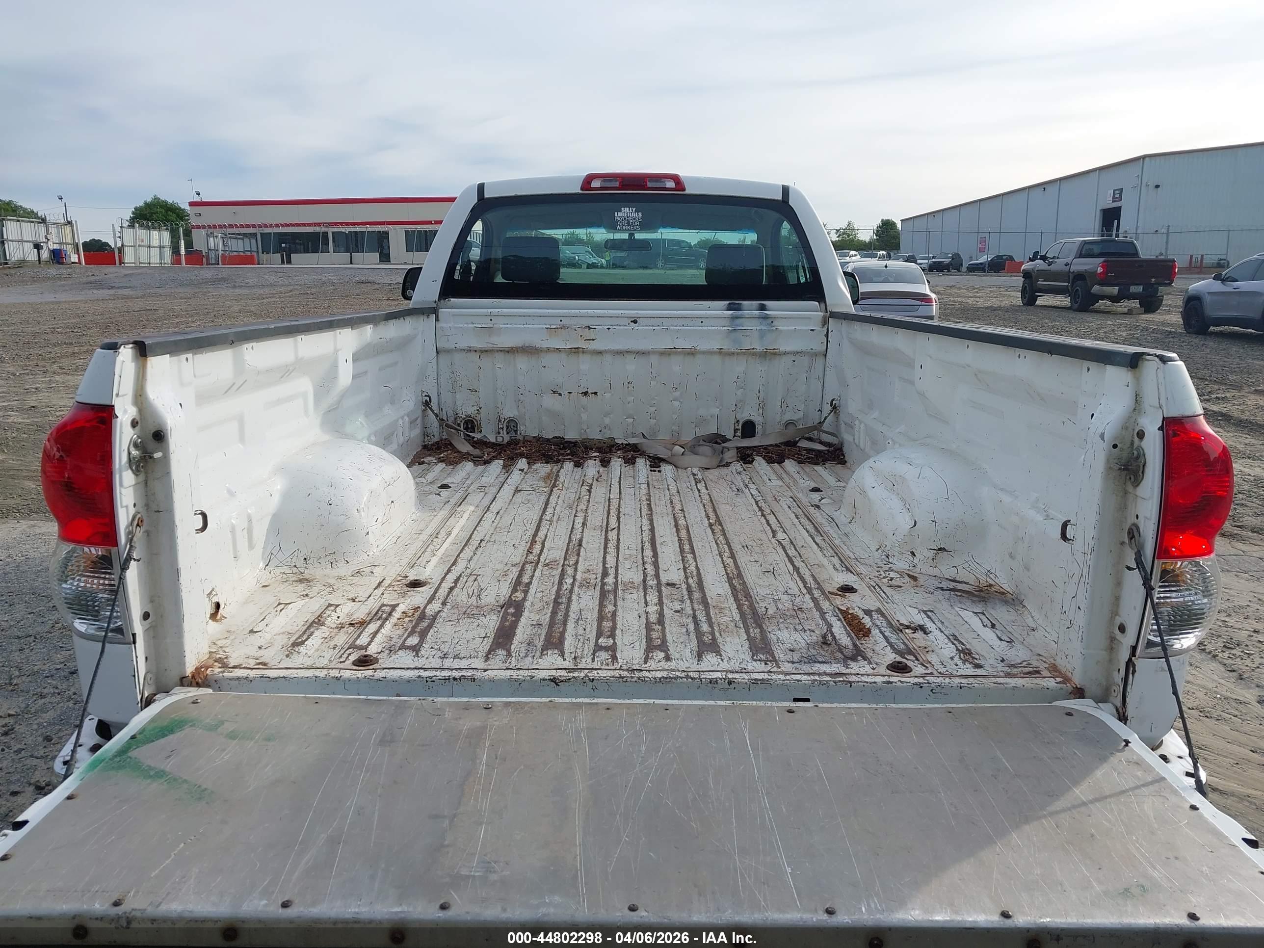 TOYOTA TUNDRA image 8