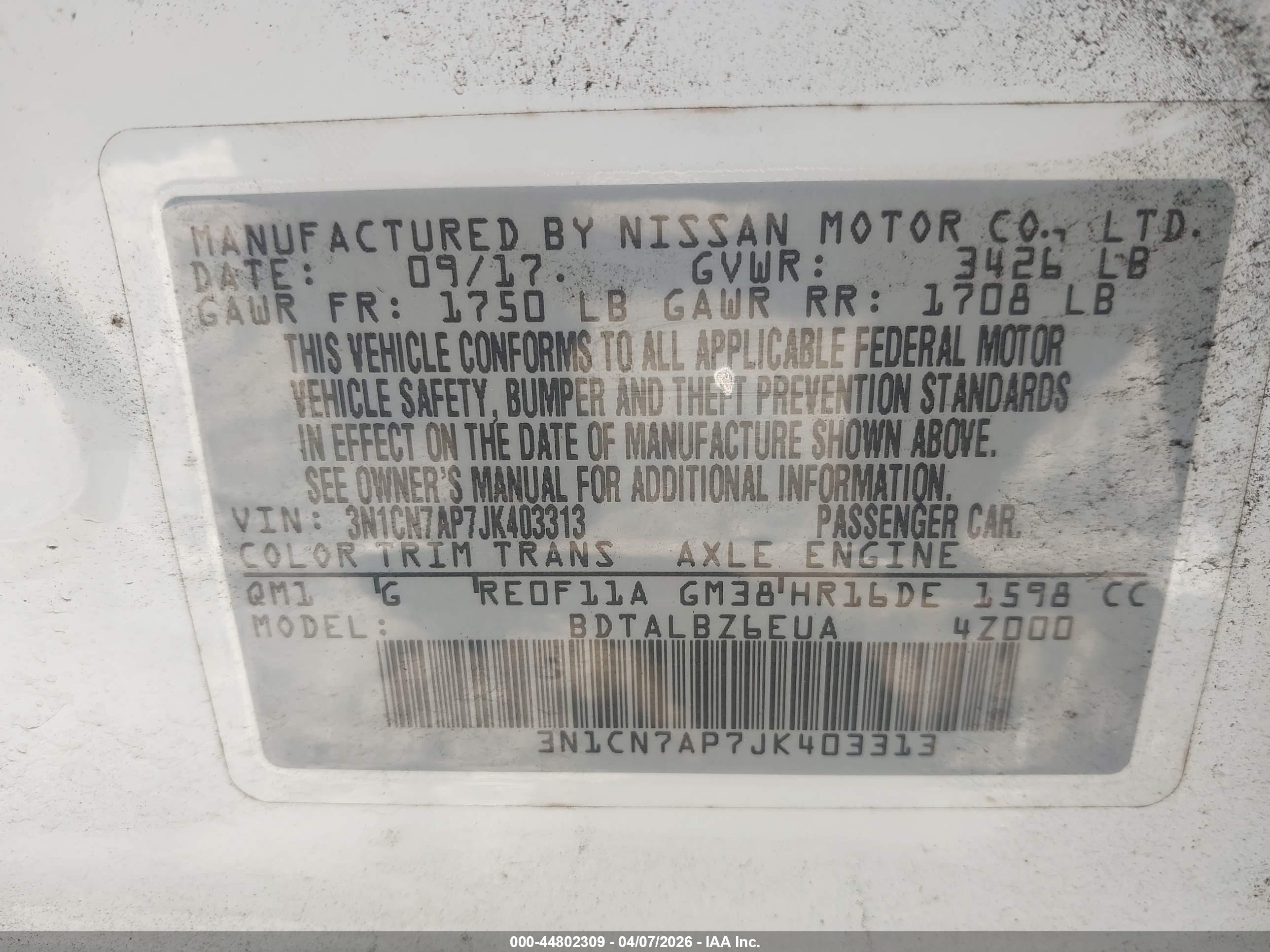 NISSAN VERSA image 9