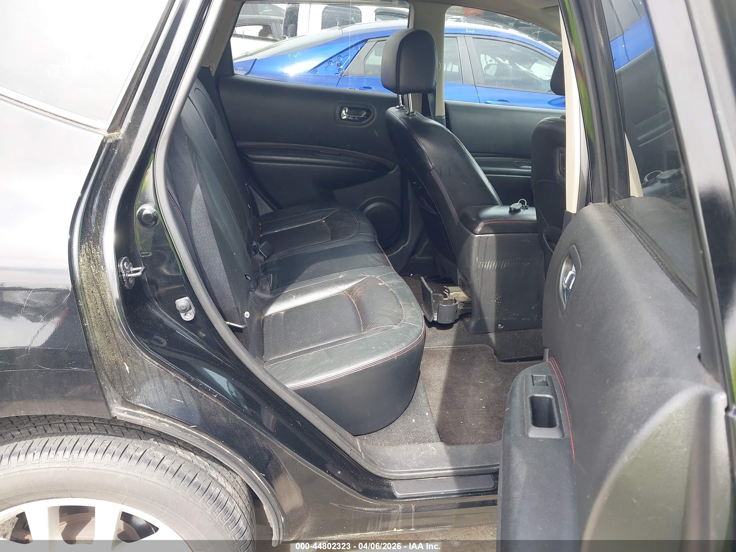 NISSAN ROGUE image 8