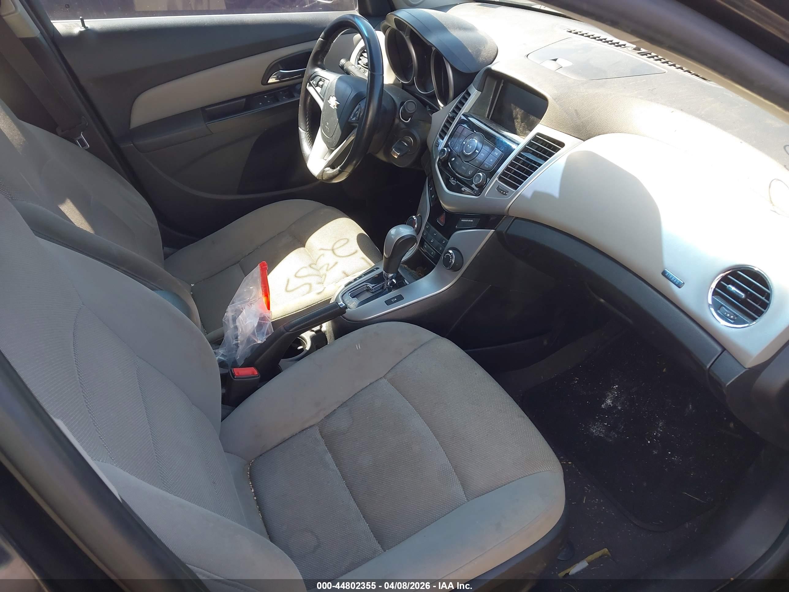CHEVROLET CRUZE image 5