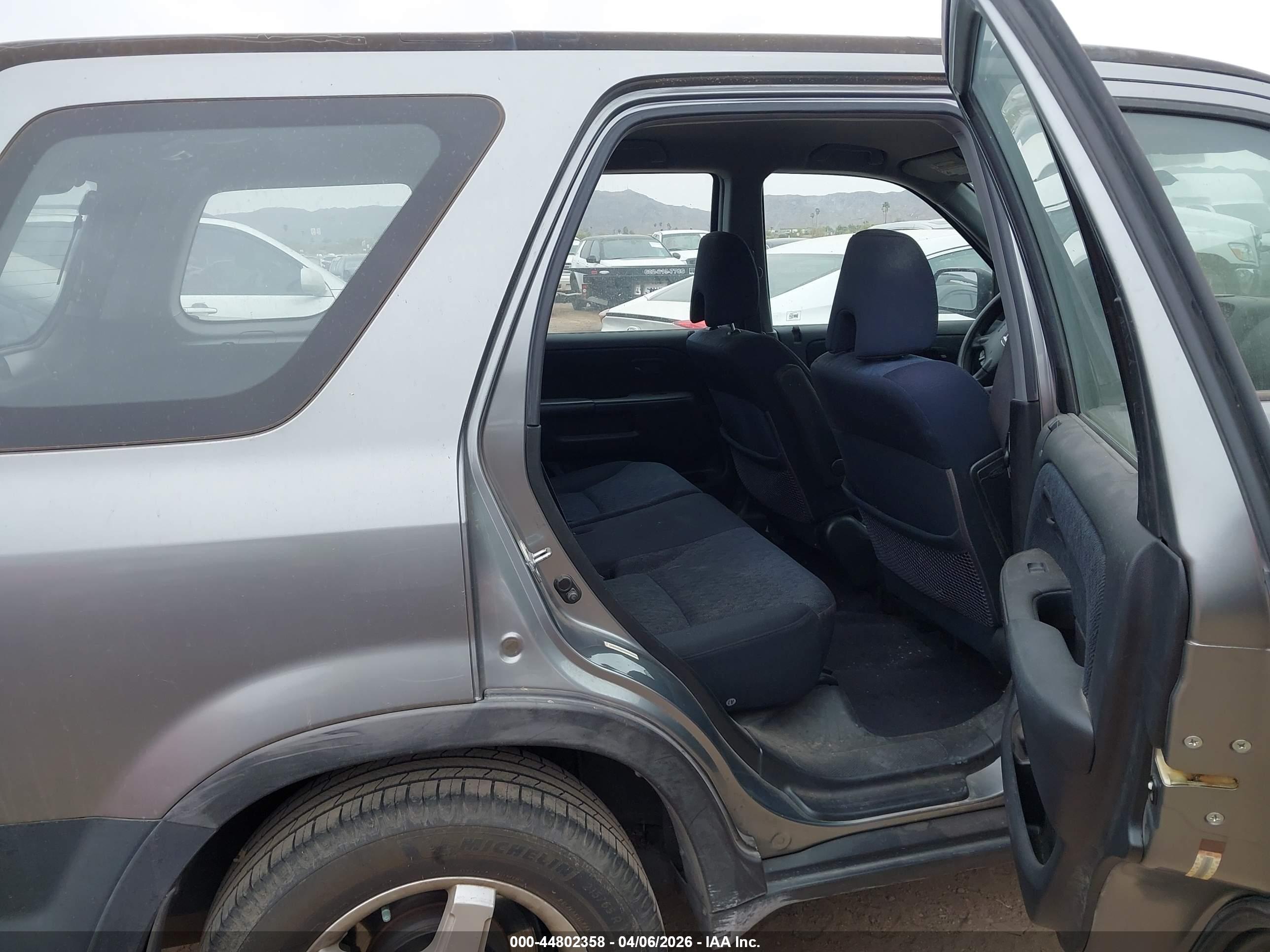 HONDA CR-V image 8