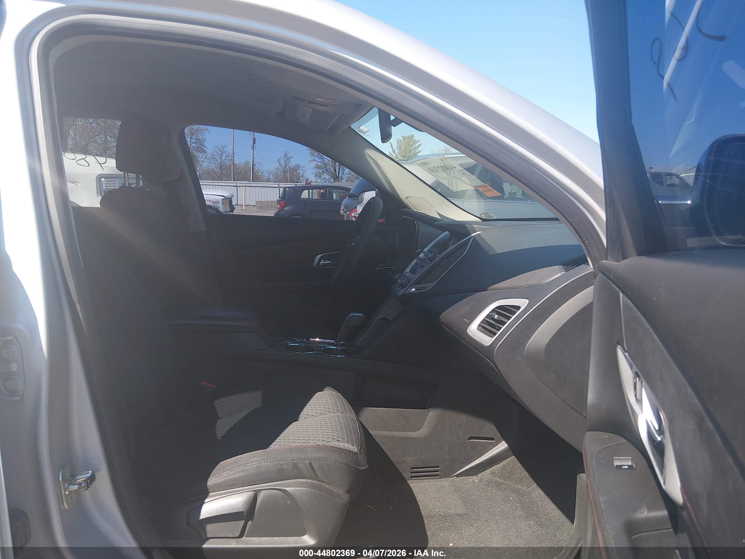 GMC TERRAIN image 5