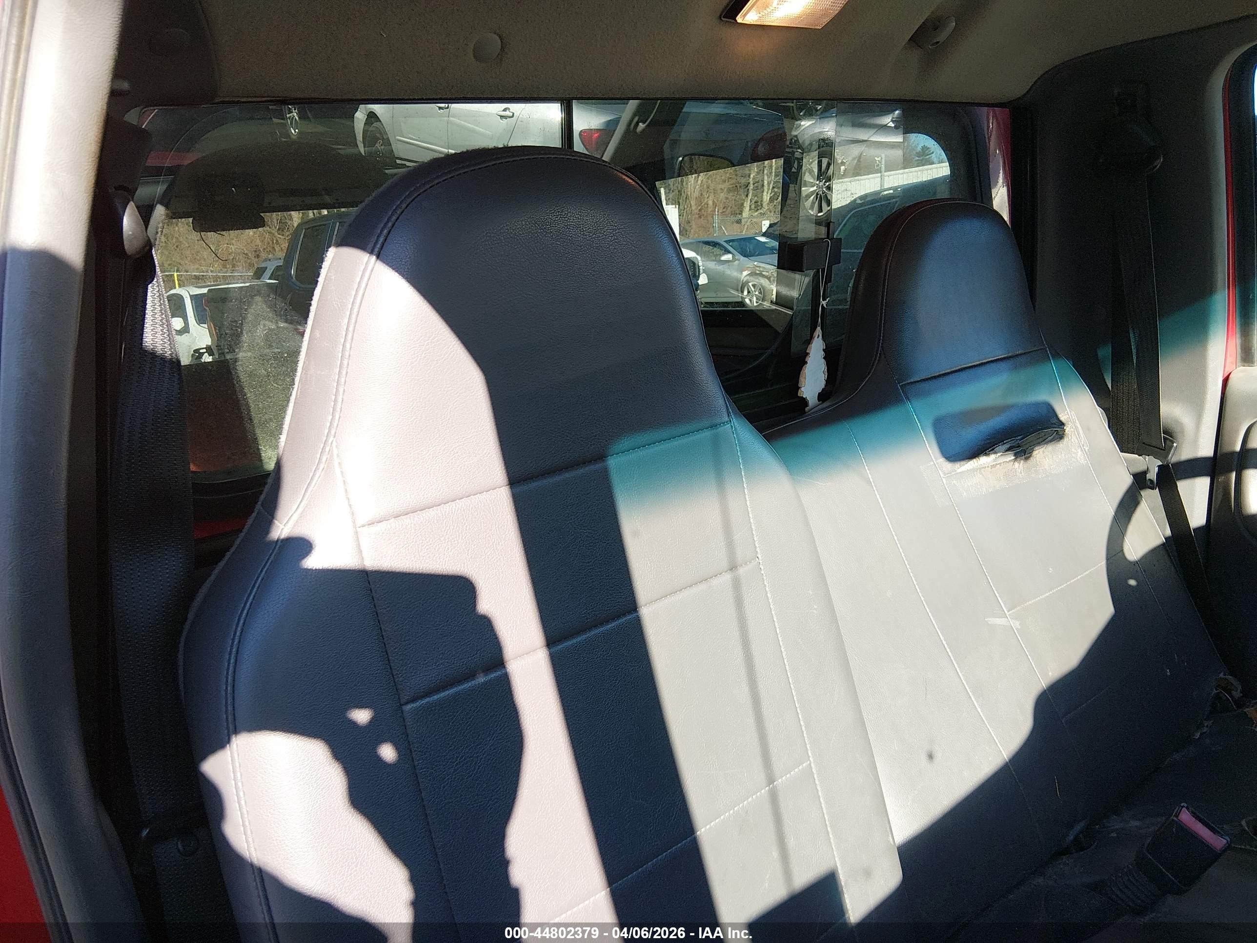 FORD RANGER image 8
