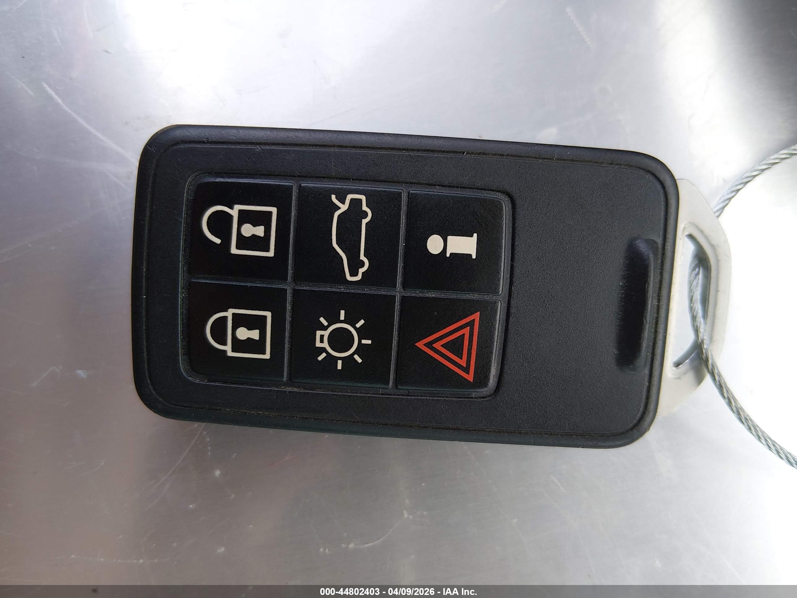 VOLVO S60 image 11