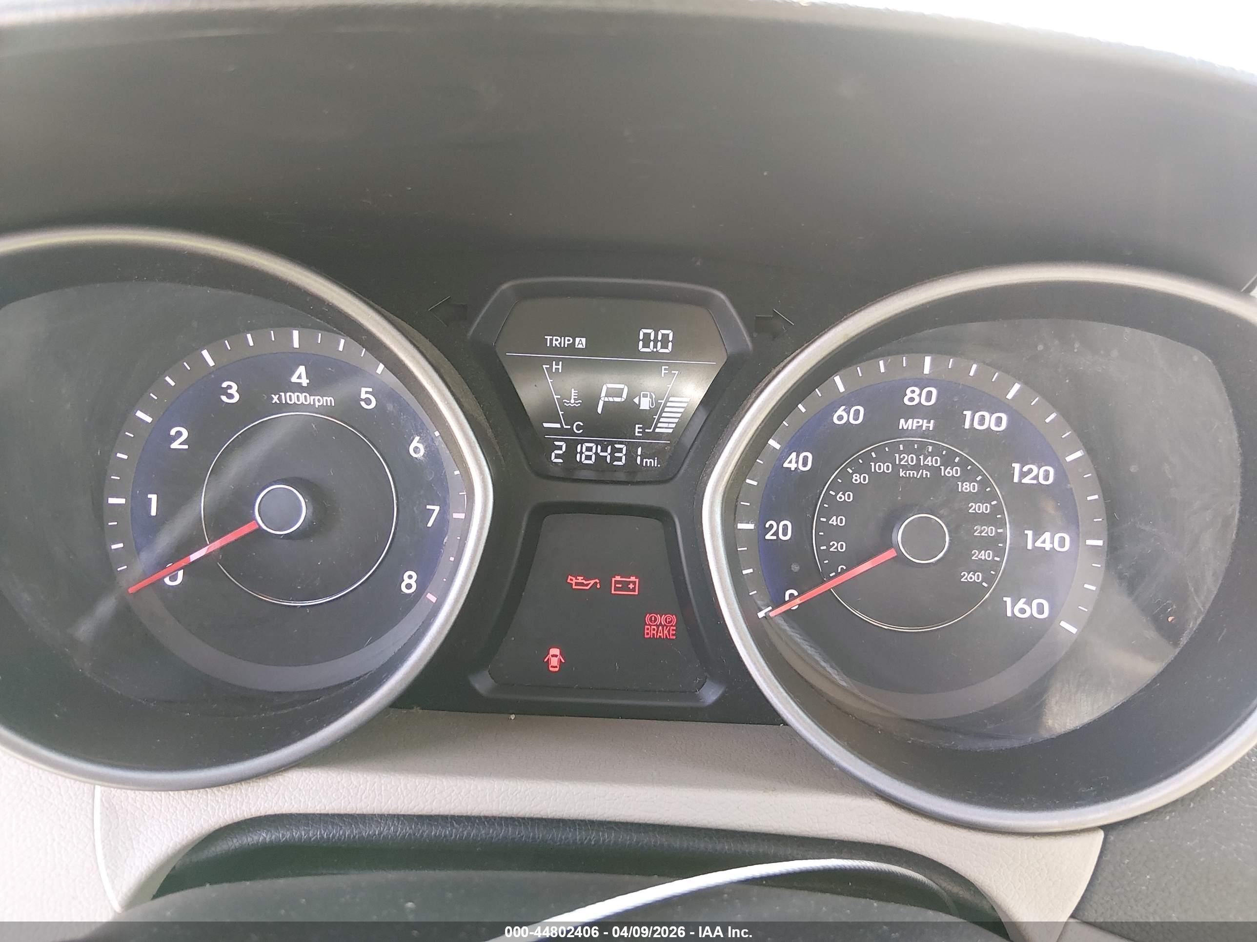 HYUNDAI ELANTRA image 7