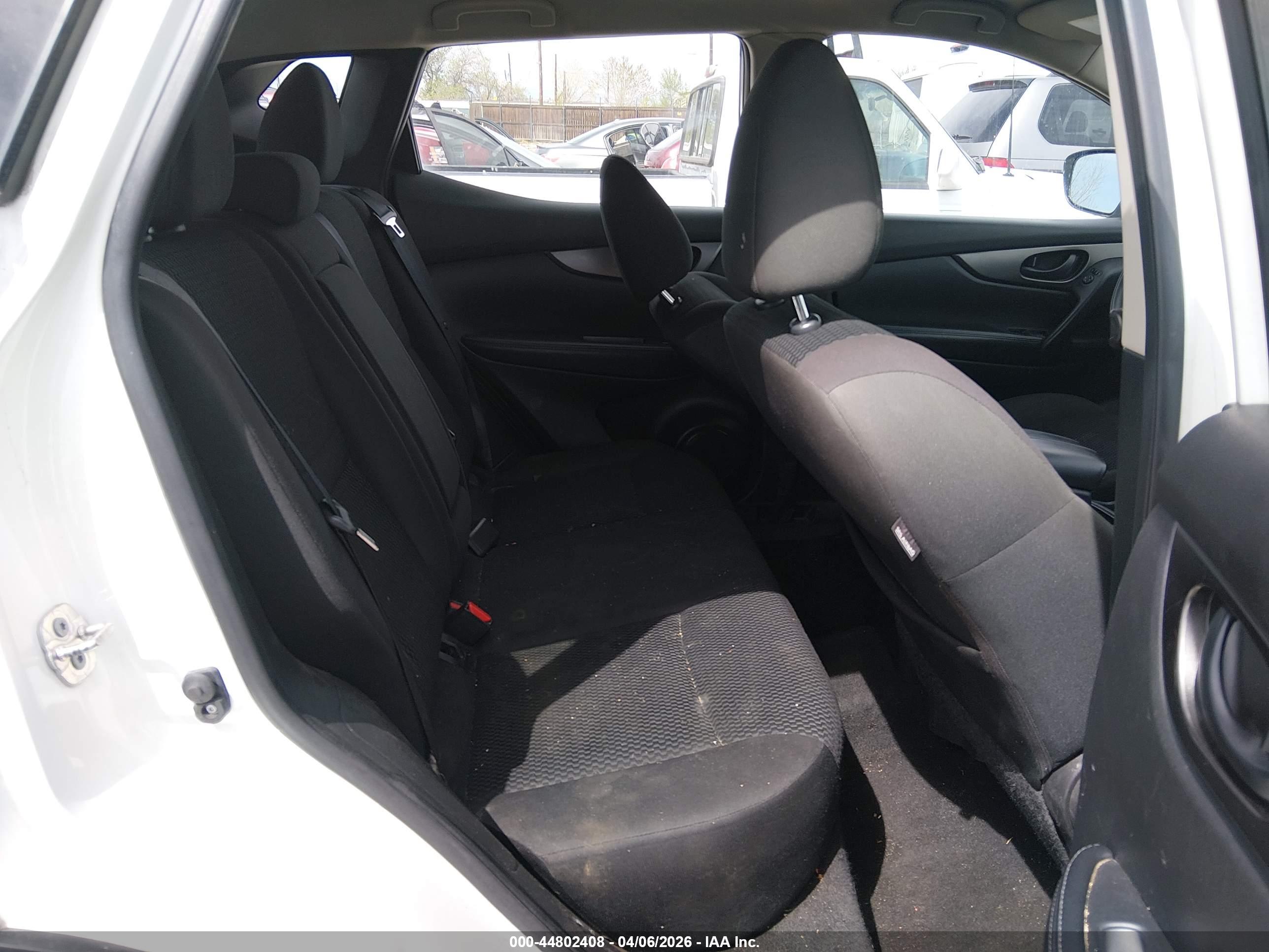NISSAN ROGUE image 8