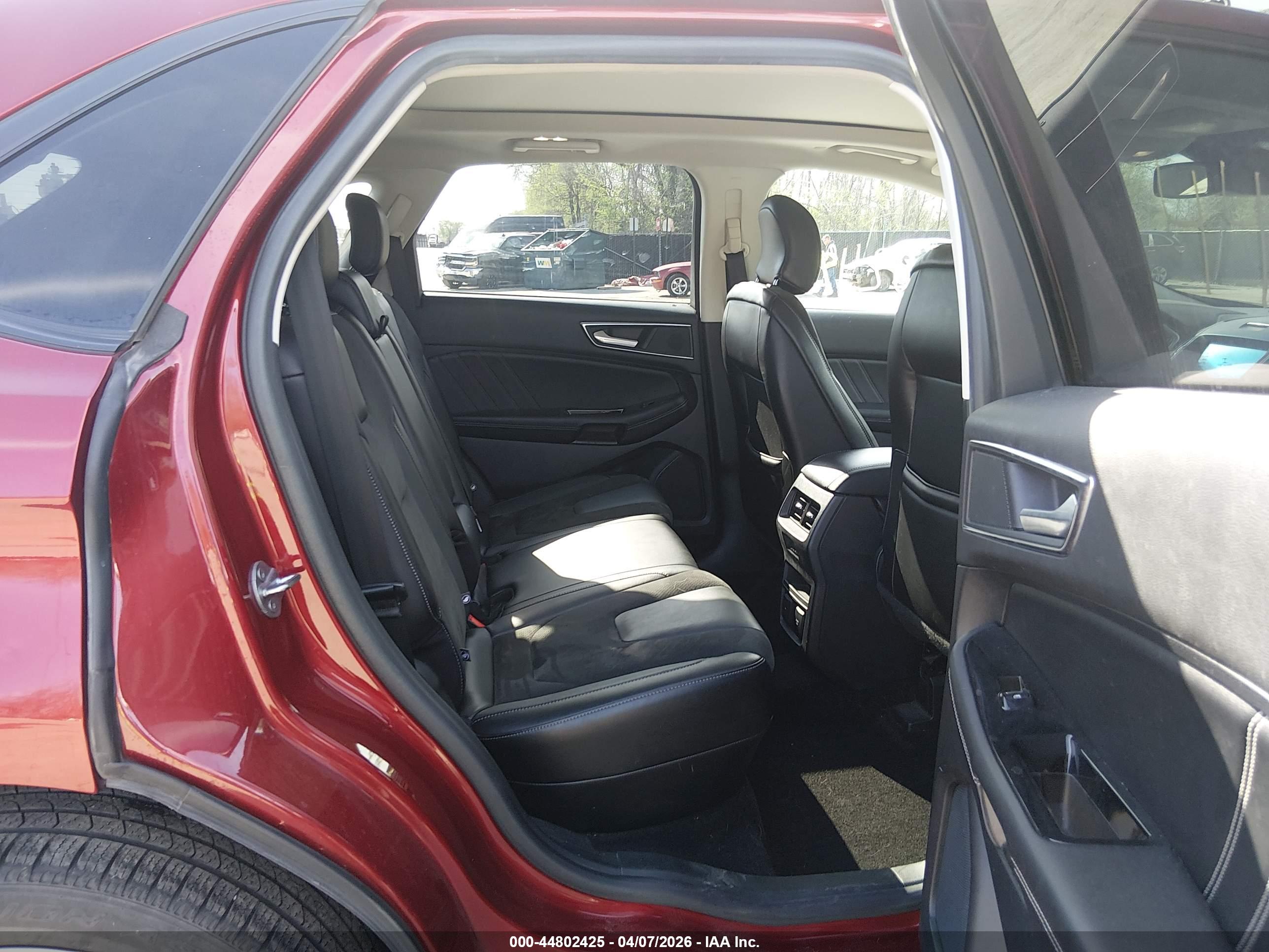 FORD EDGE image 8