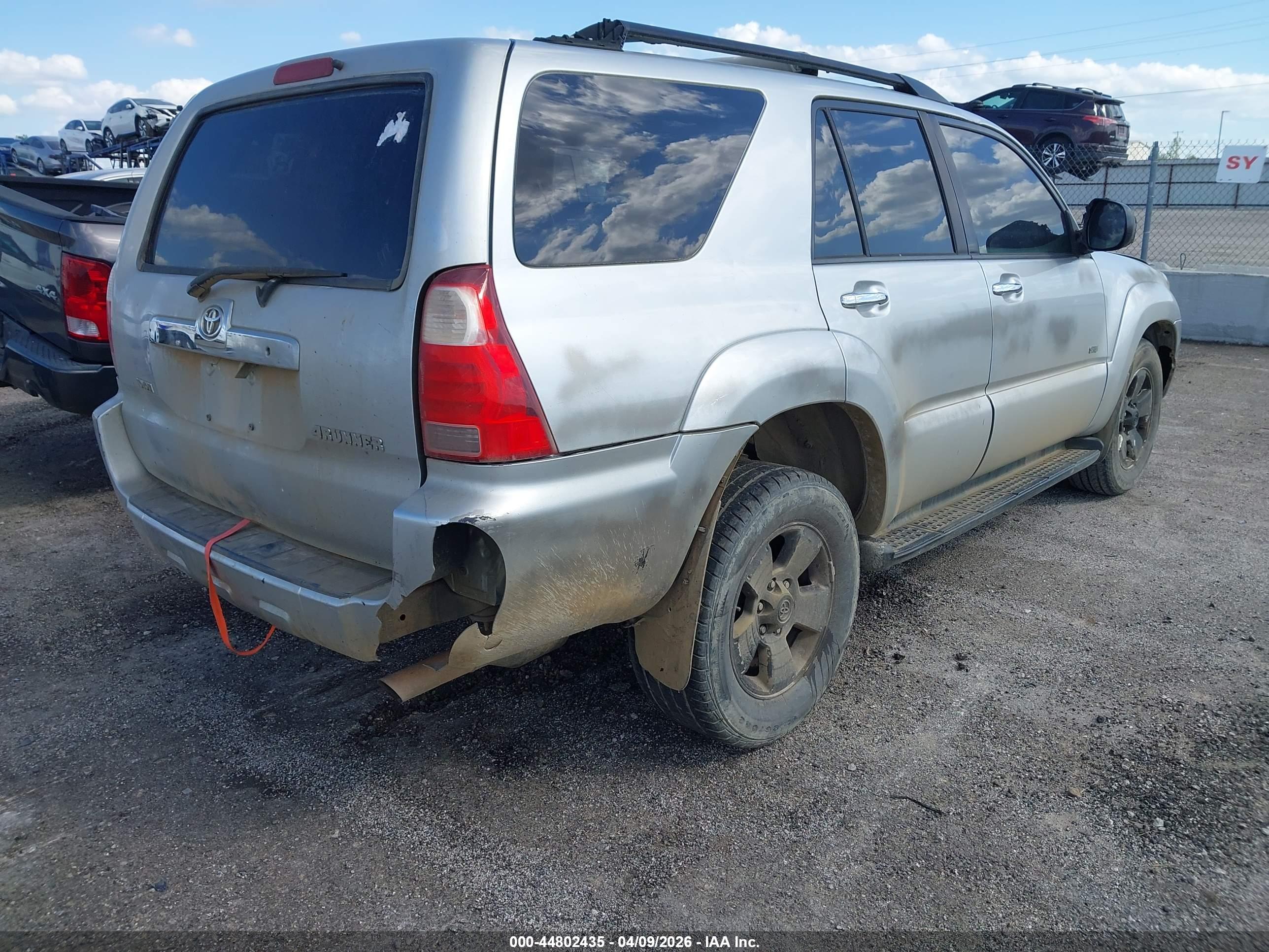 TOYOTA 4RUNNER image 4