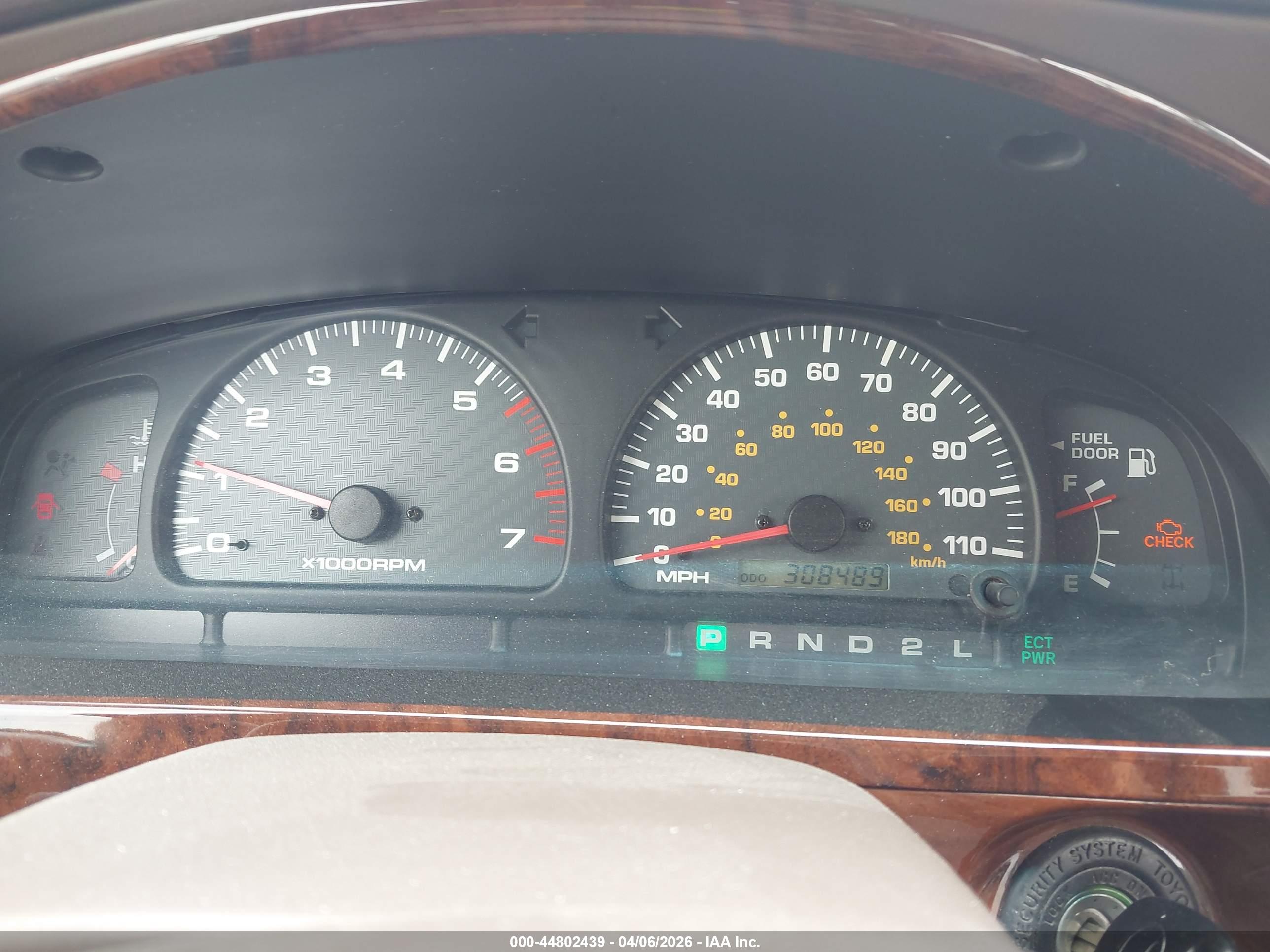 TOYOTA 4RUNNER image 7