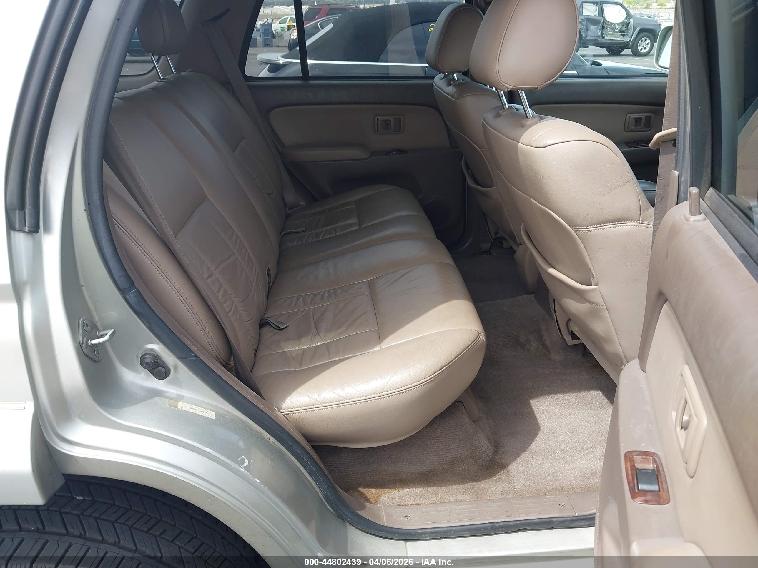 TOYOTA 4RUNNER image 8