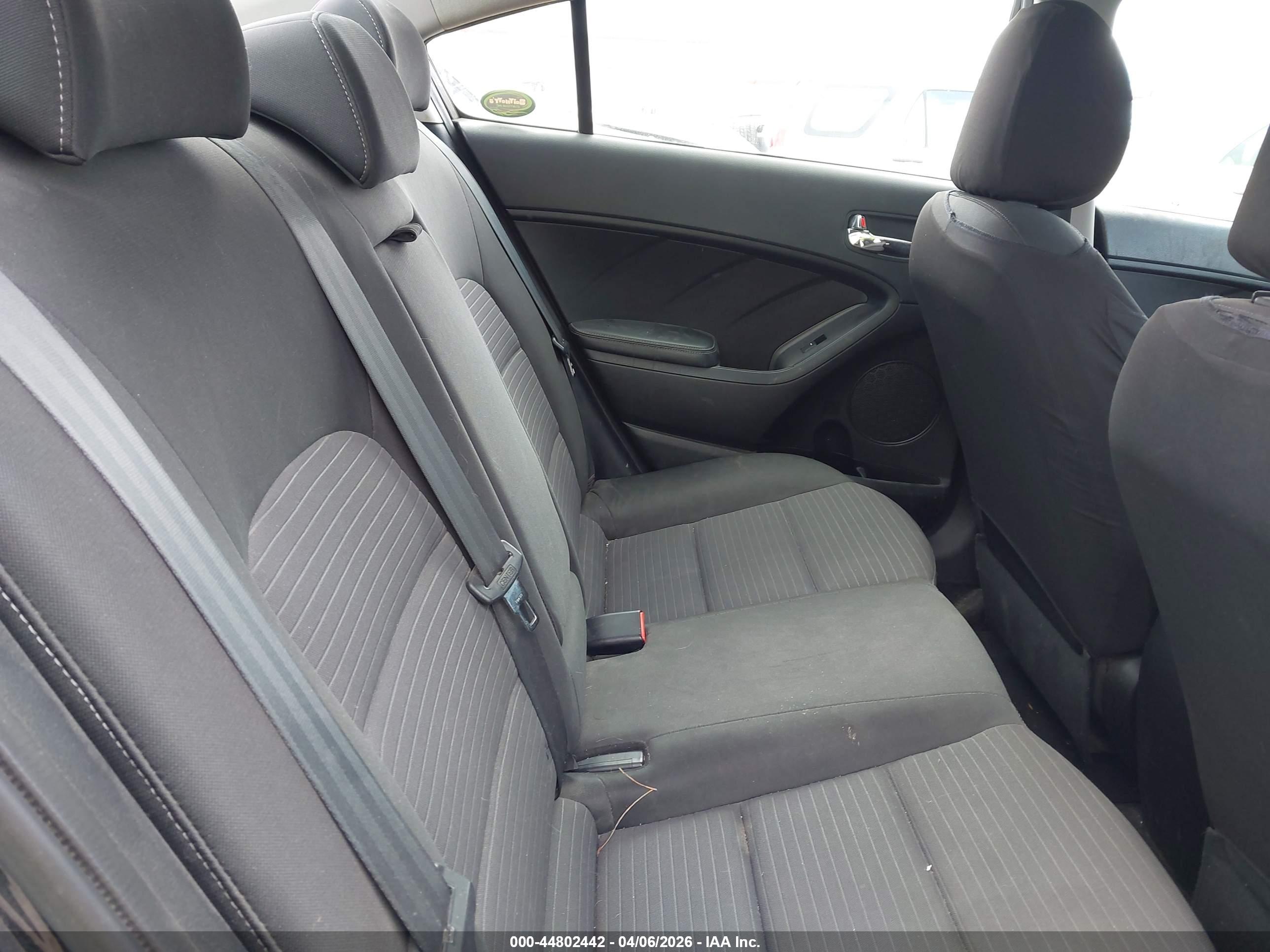 KIA FORTE image 8