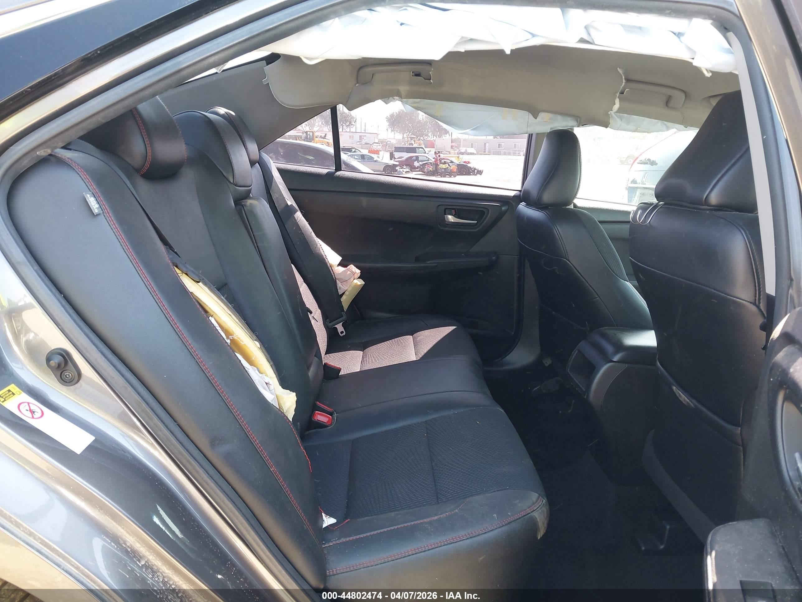 TOYOTA CAMRY image 8