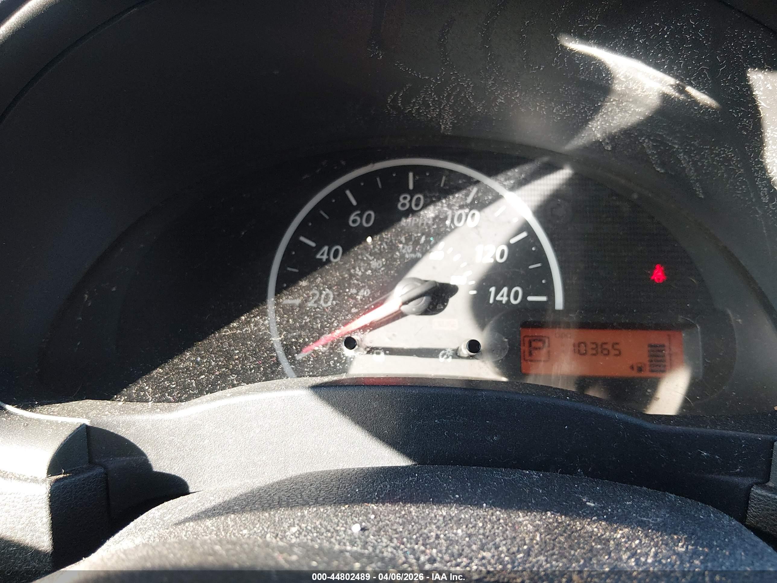 NISSAN VERSA image 7