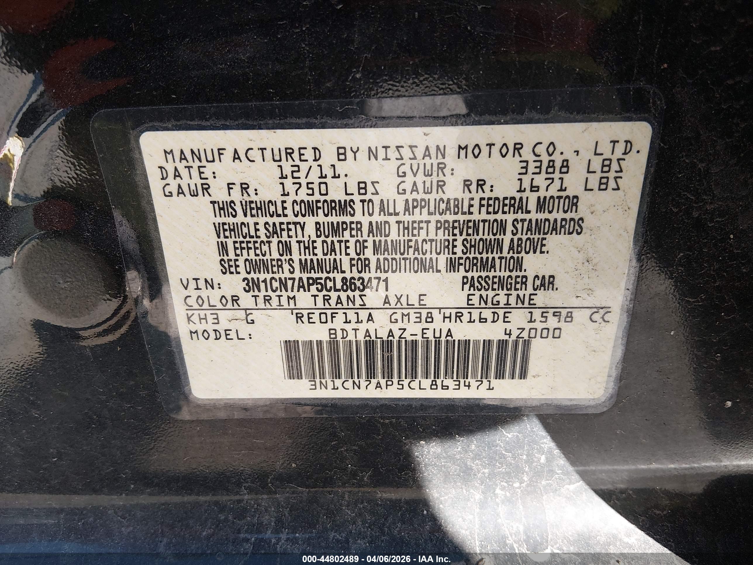 NISSAN VERSA image 9