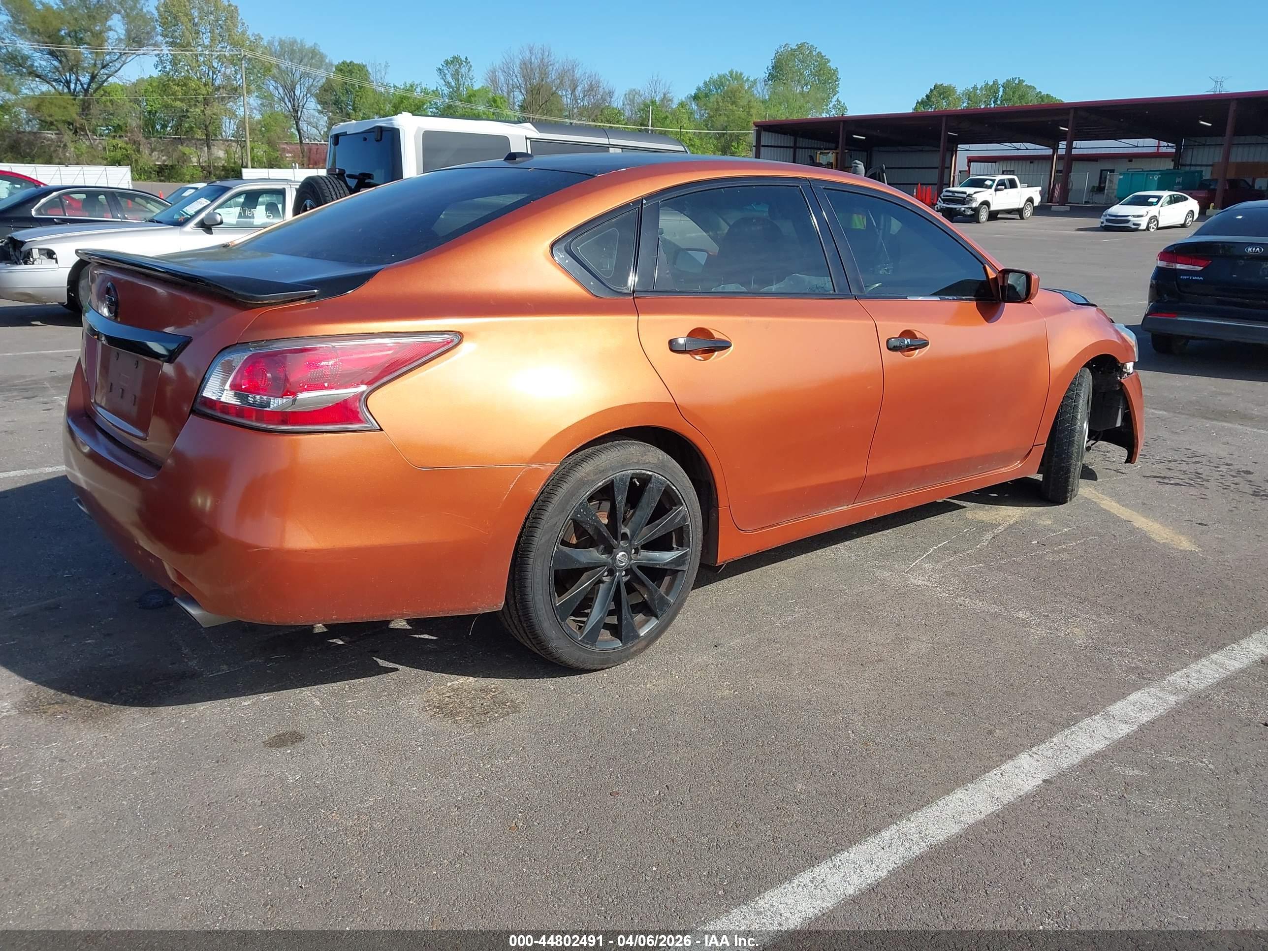 NISSAN ALTIMA image 4