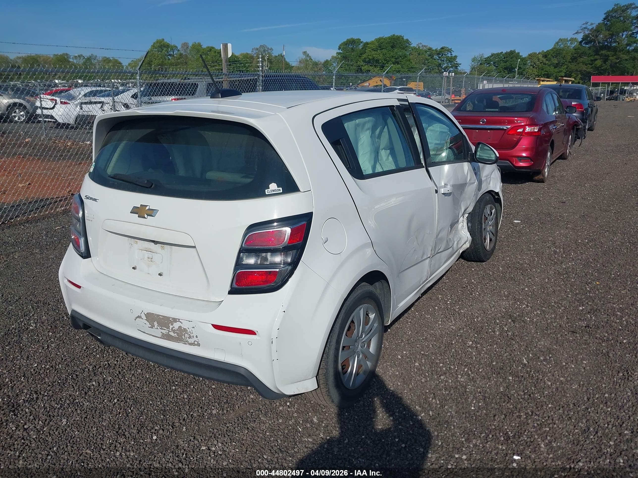 CHEVROLET SONIC image 4