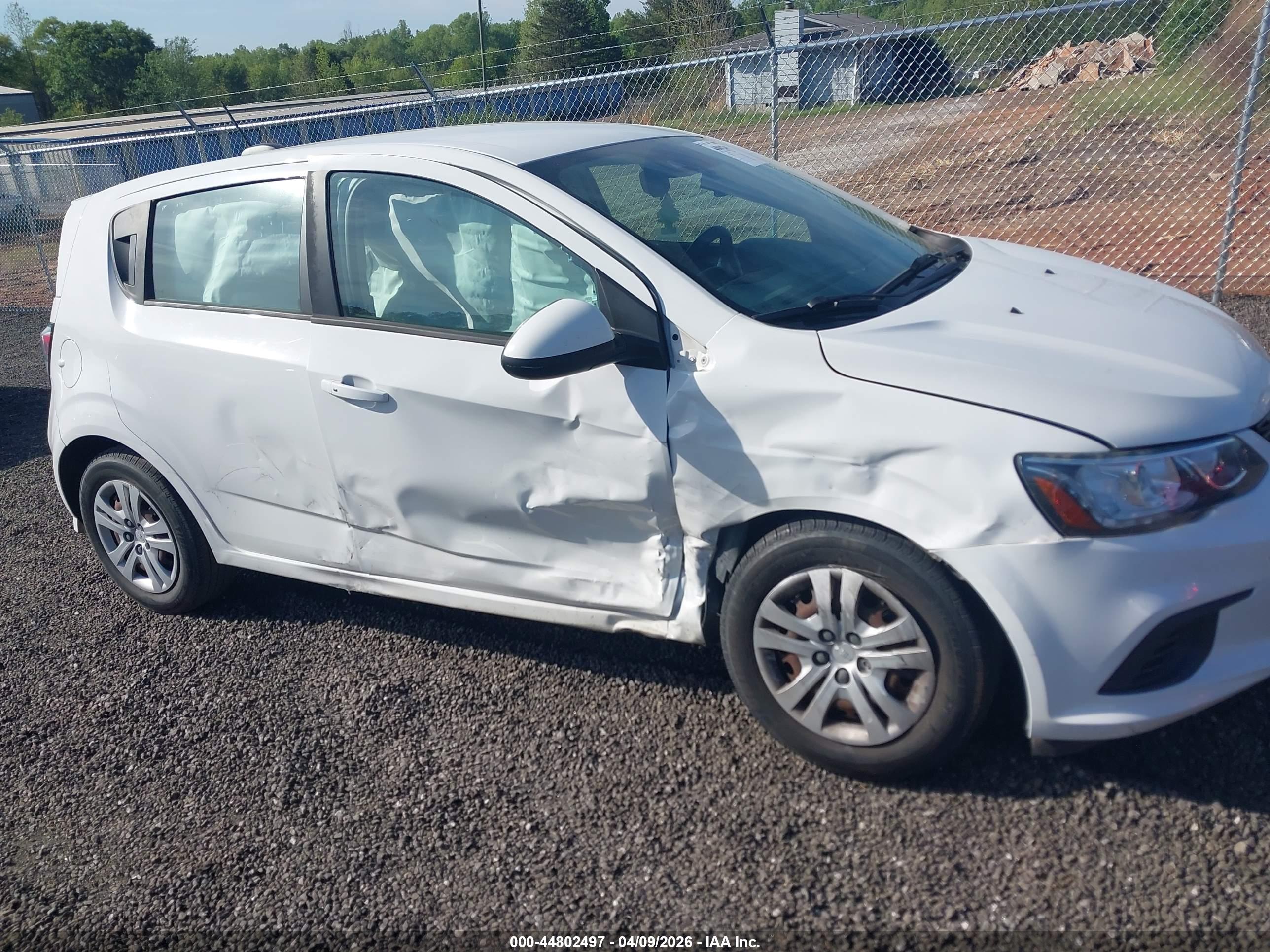 CHEVROLET SONIC image 6