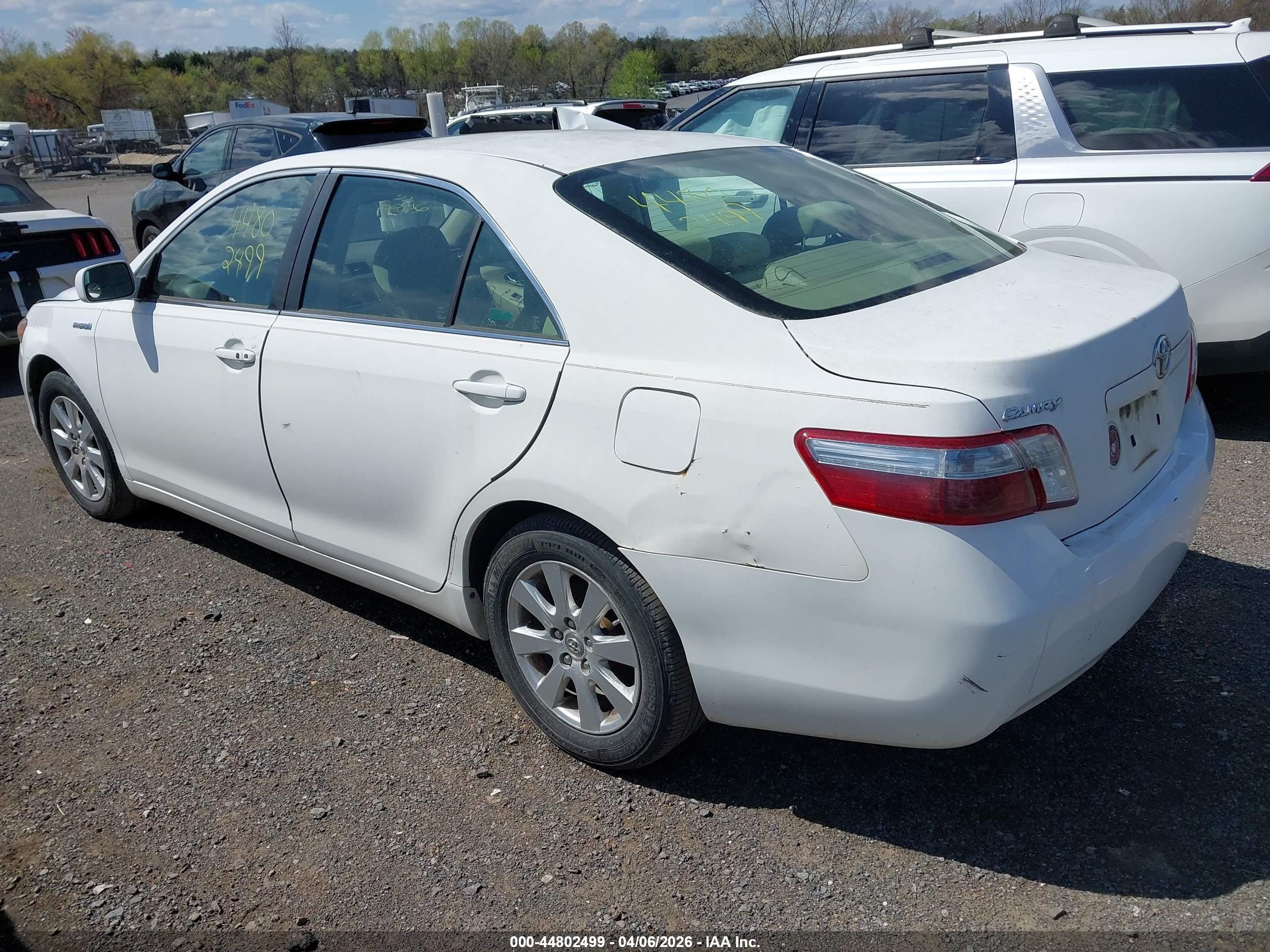 TOYOTA CAMRY image 3