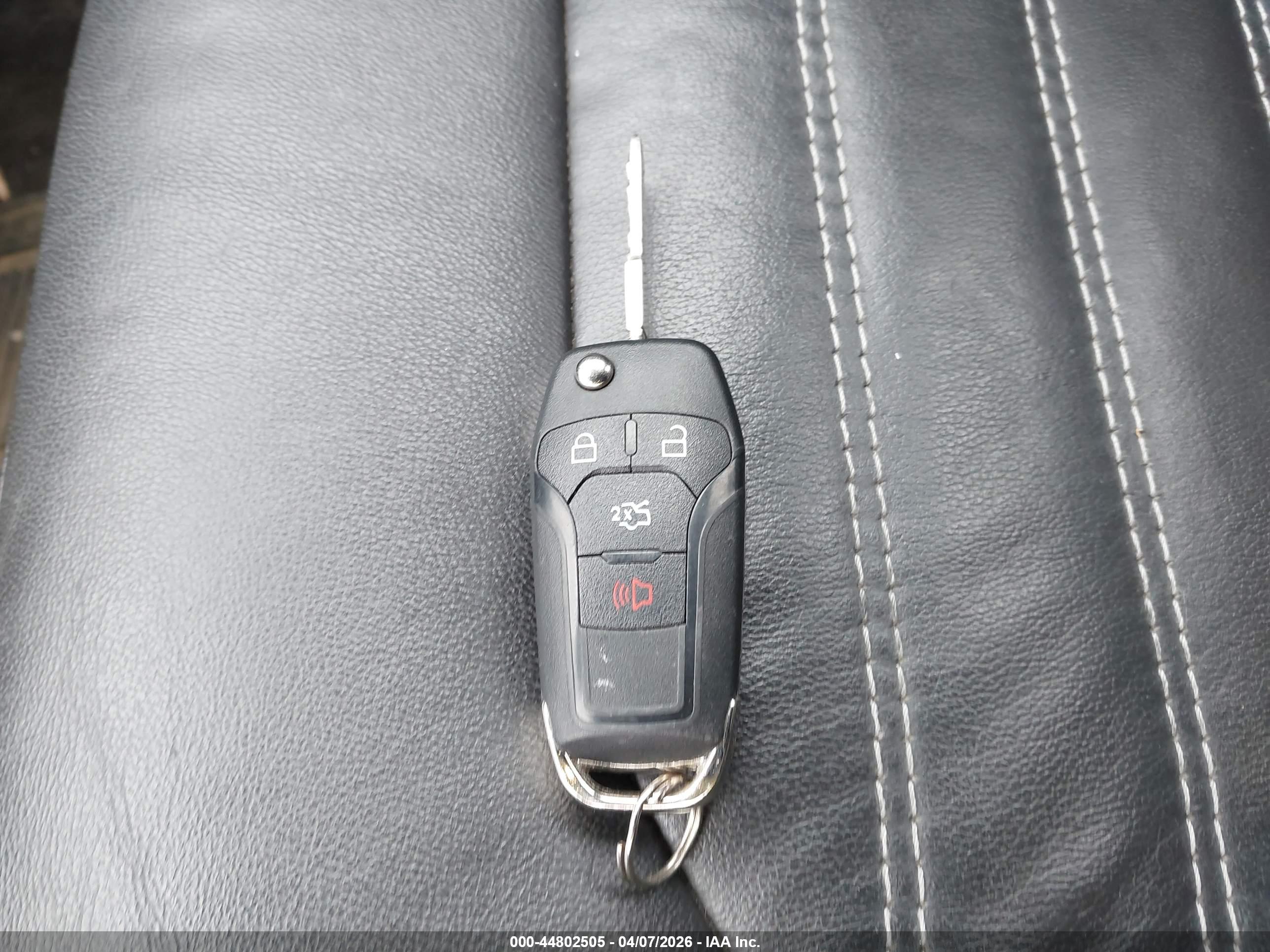FORD FUSION image 11