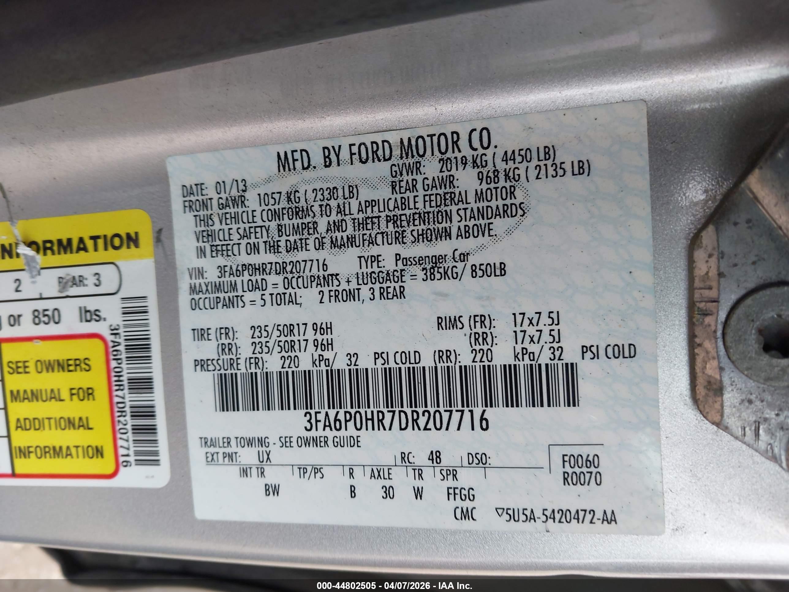 FORD FUSION image 9