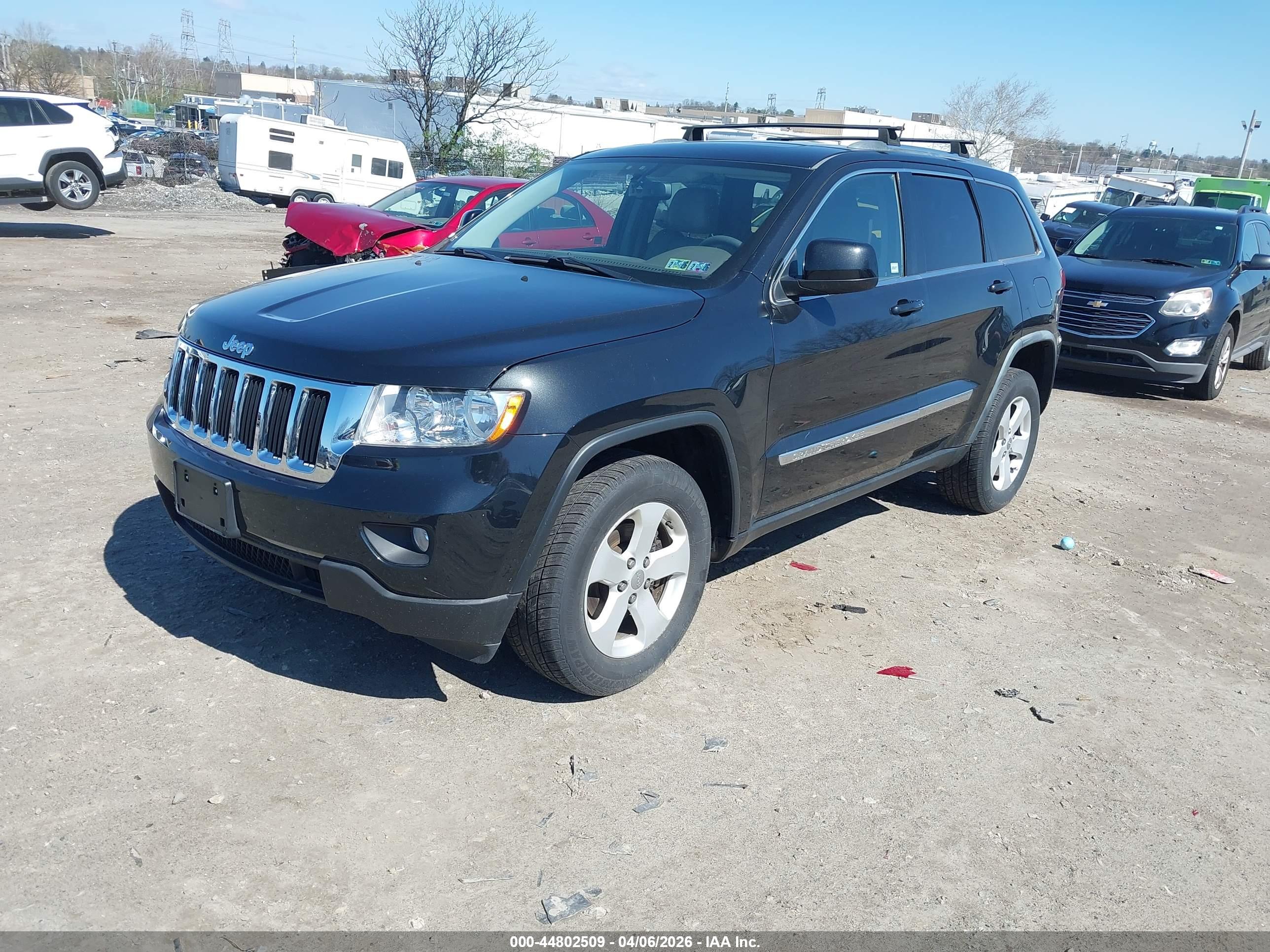 JEEP GRAND image 2