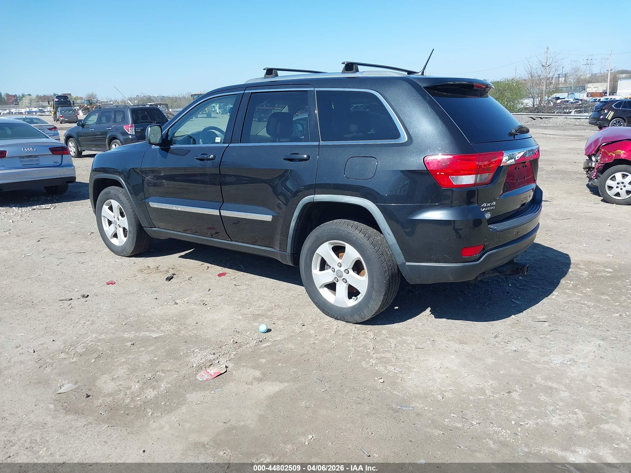 JEEP GRAND image 3