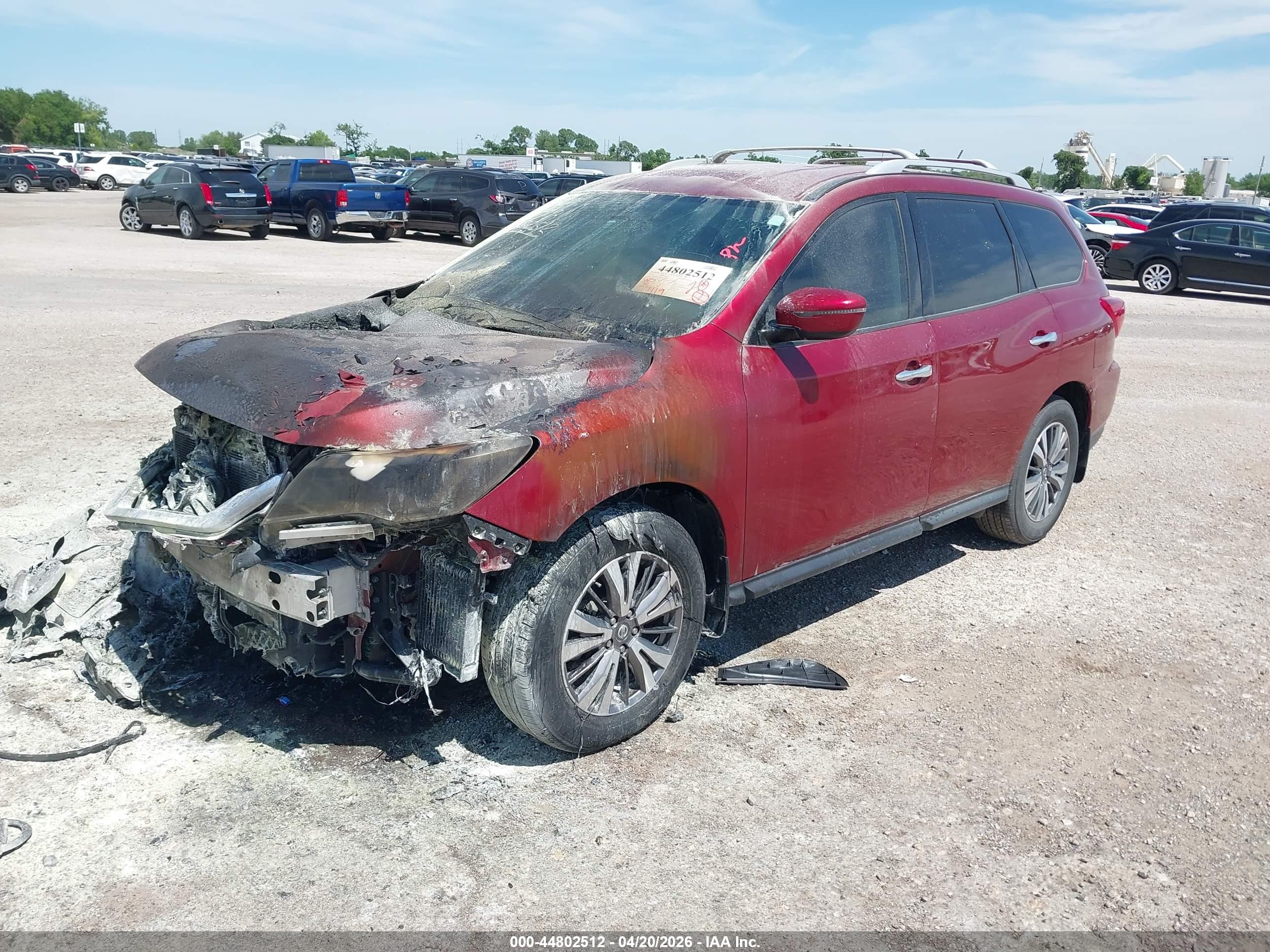 NISSAN PATHFINDER image 2