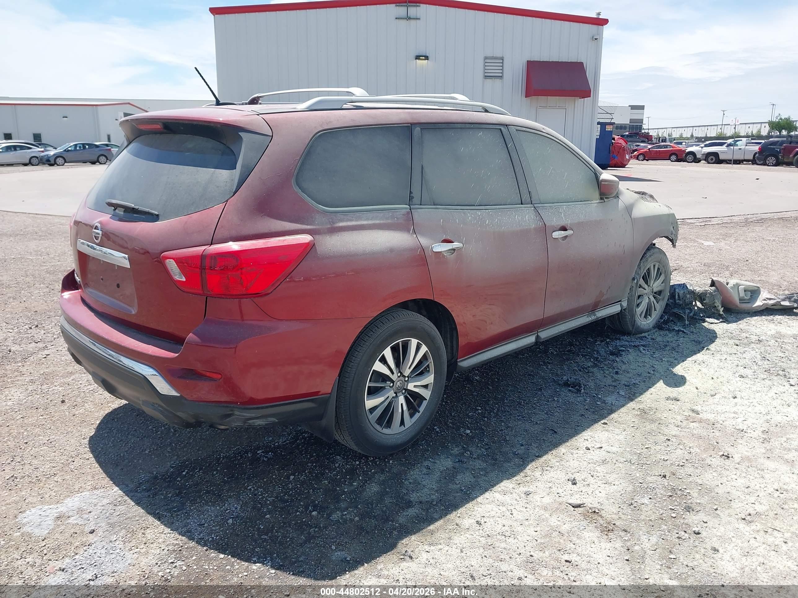 NISSAN PATHFINDER image 4