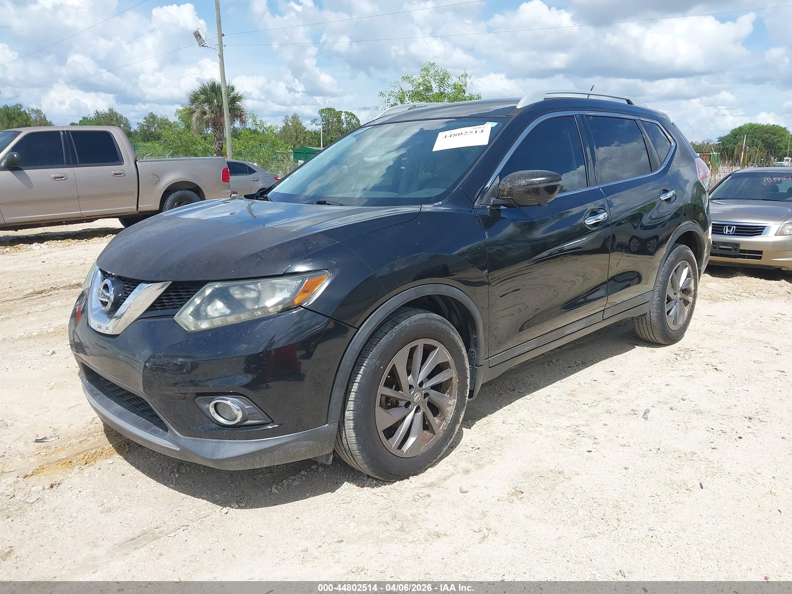 NISSAN ROGUE image 2