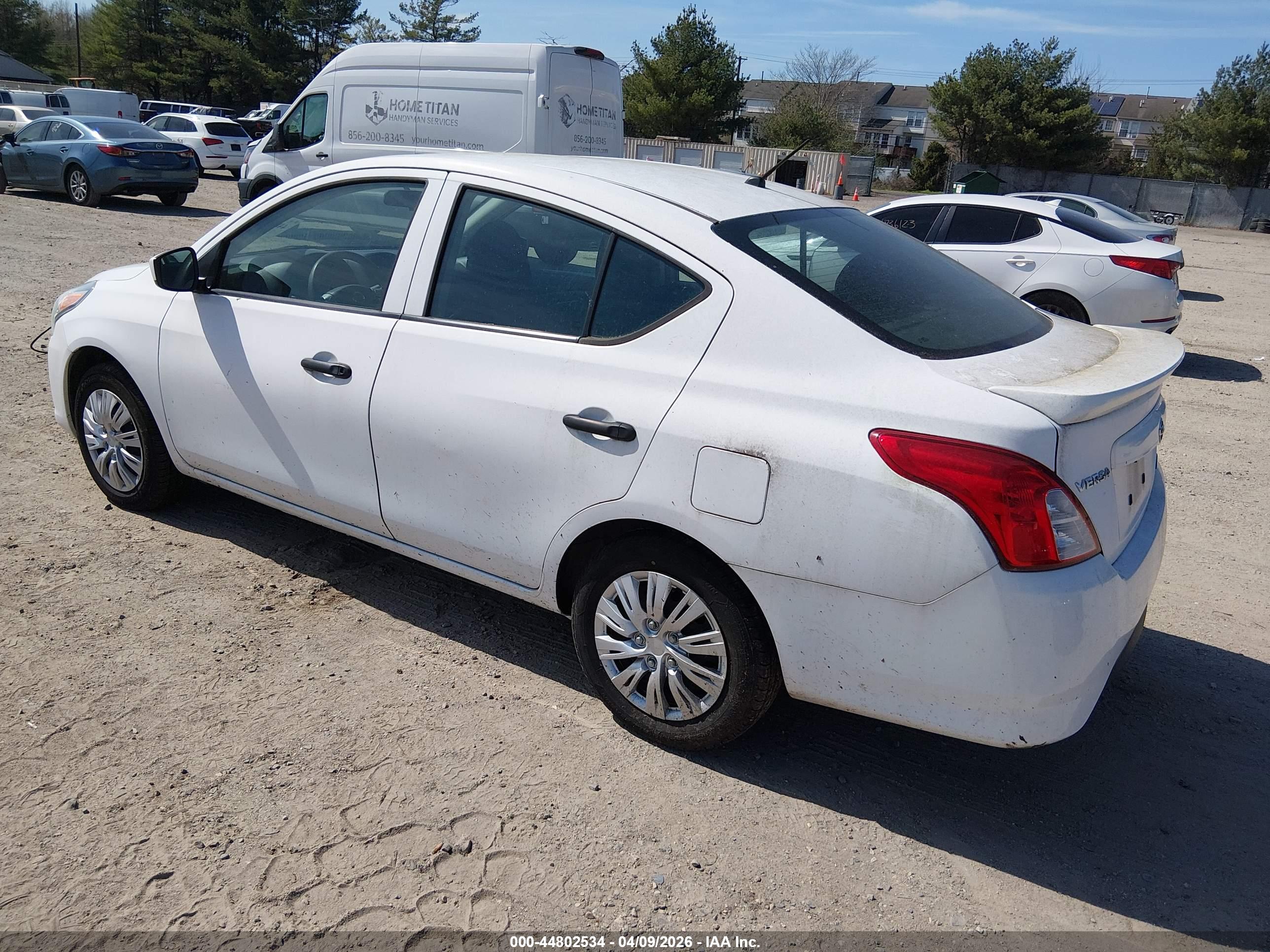NISSAN VERSA image 3