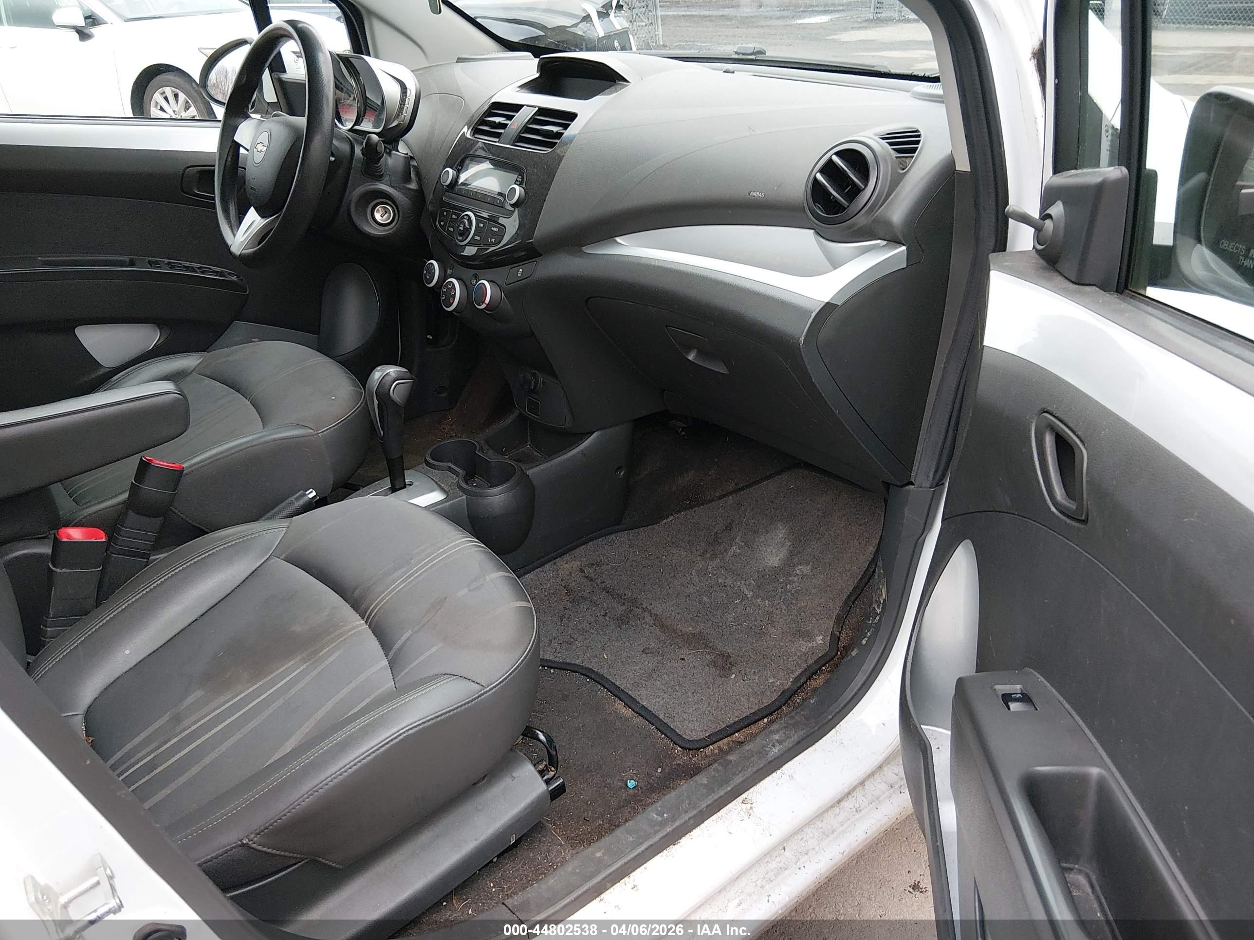 CHEVROLET SPARK image 5