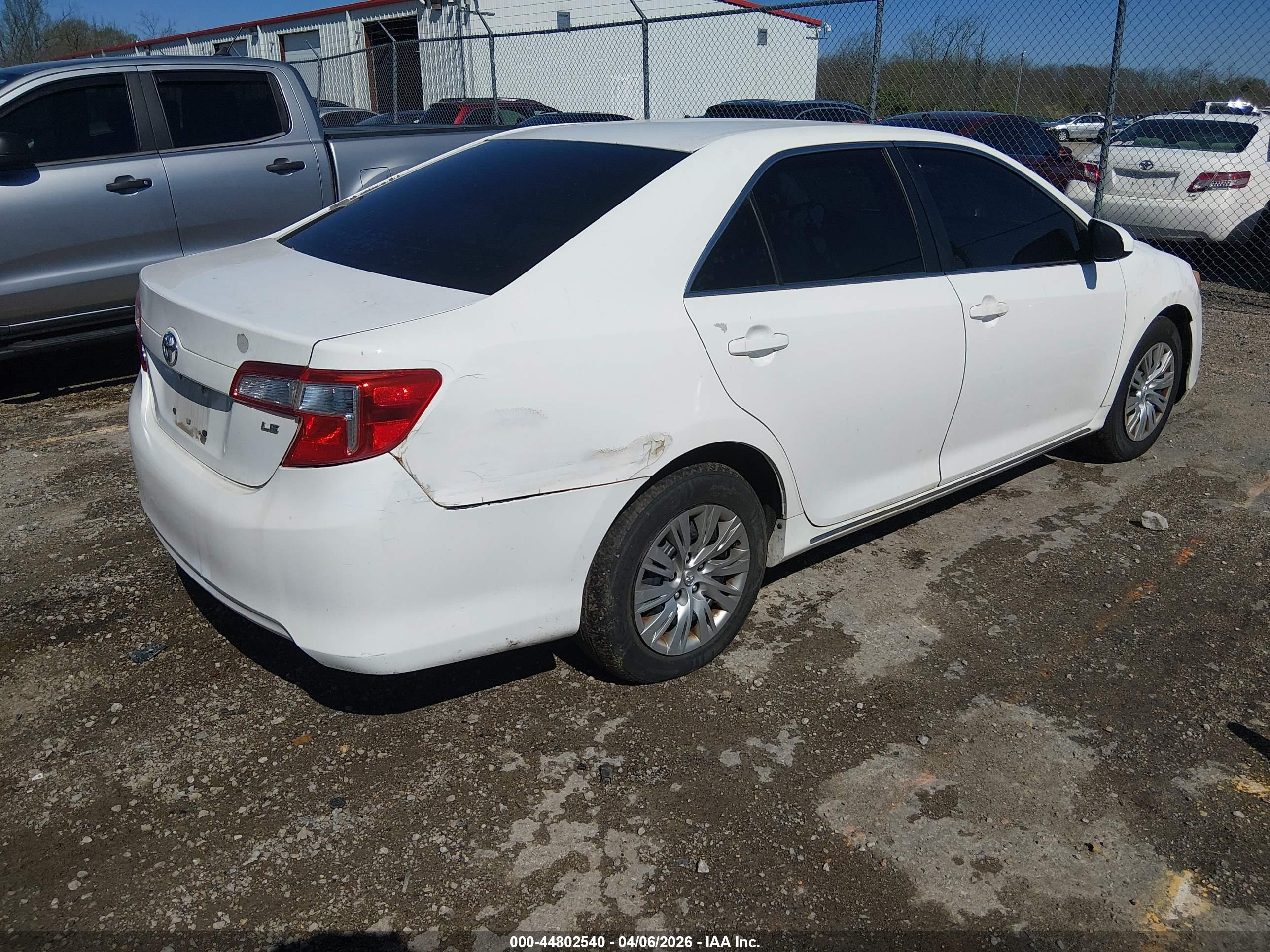 TOYOTA CAMRY image 4