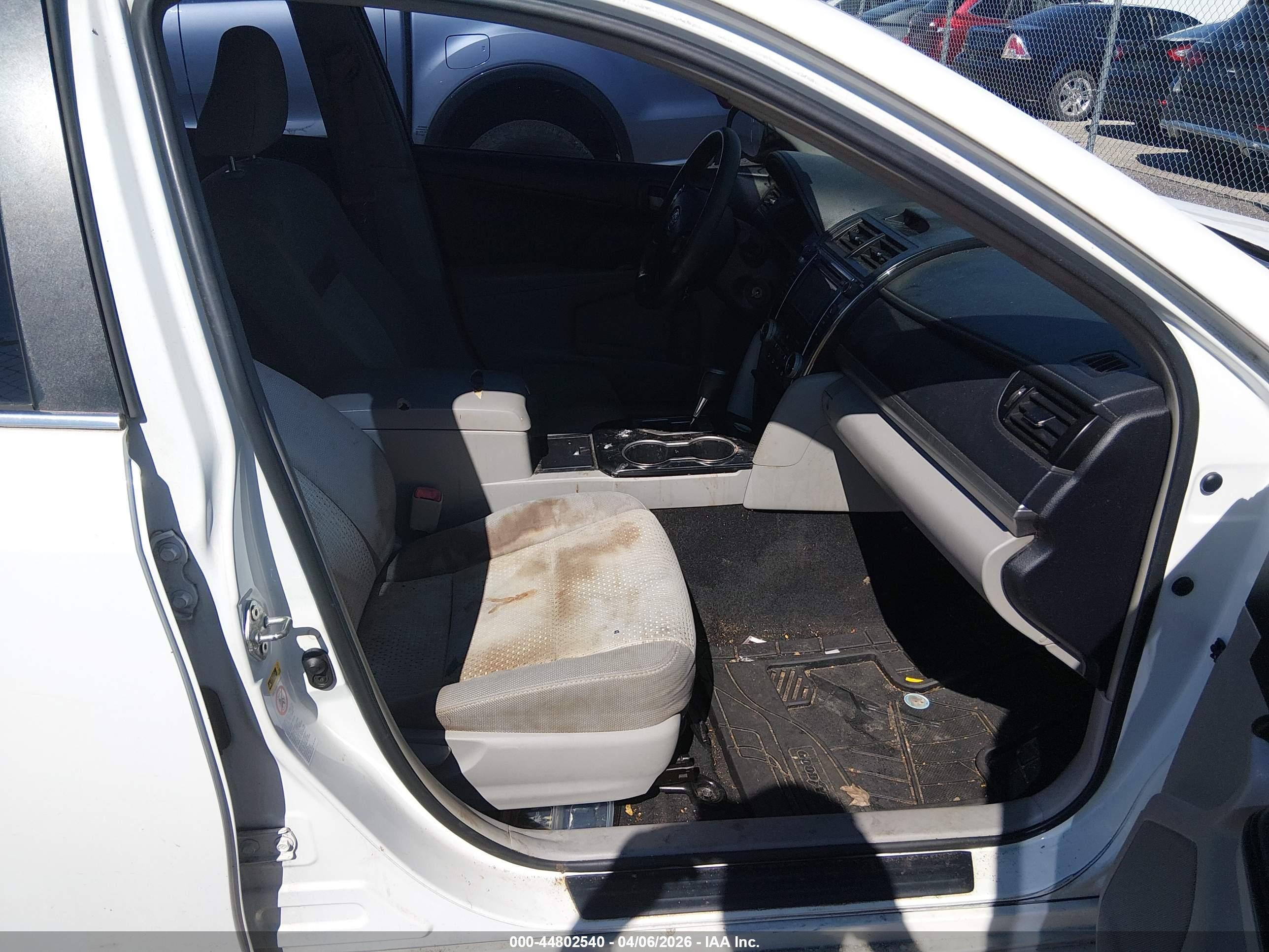 TOYOTA CAMRY image 5